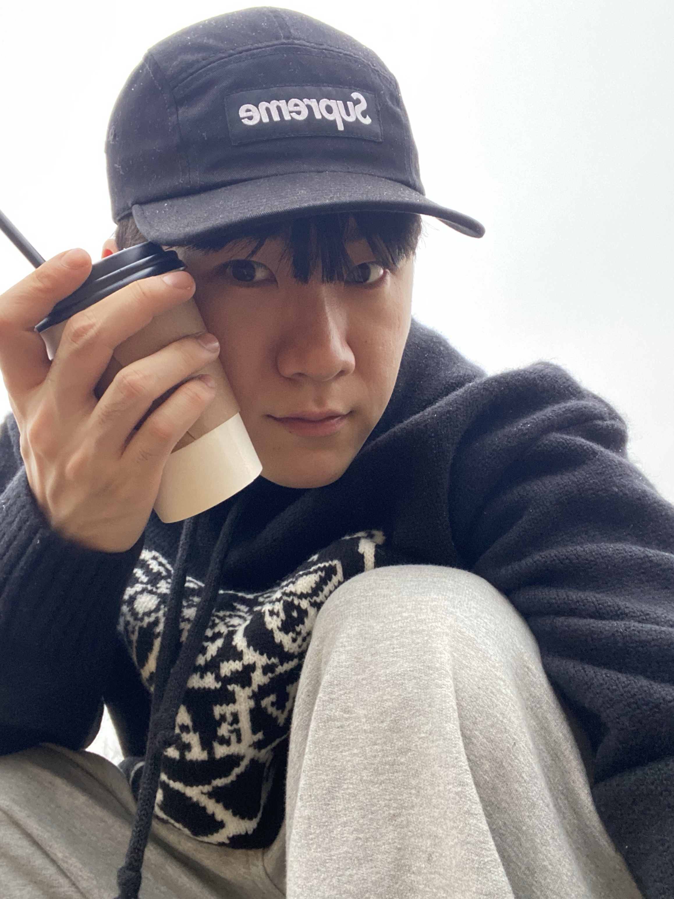 Supreme Washed Chino Twill Camp Cap Black 착용 스타일