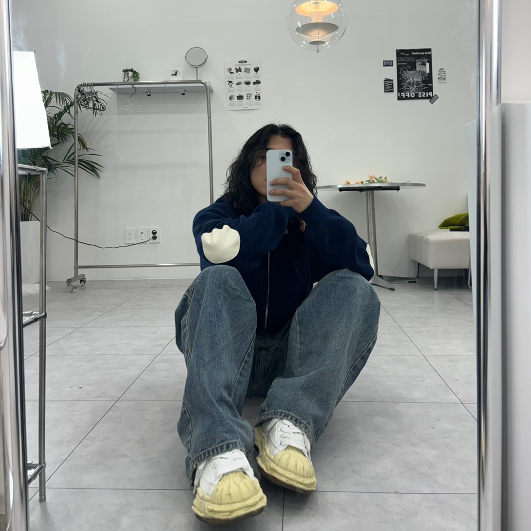 Maison Mihara Yasuhiro Blakey VL OG Sole Canvas Low-top Sneakers White 착용 스타일 - 1