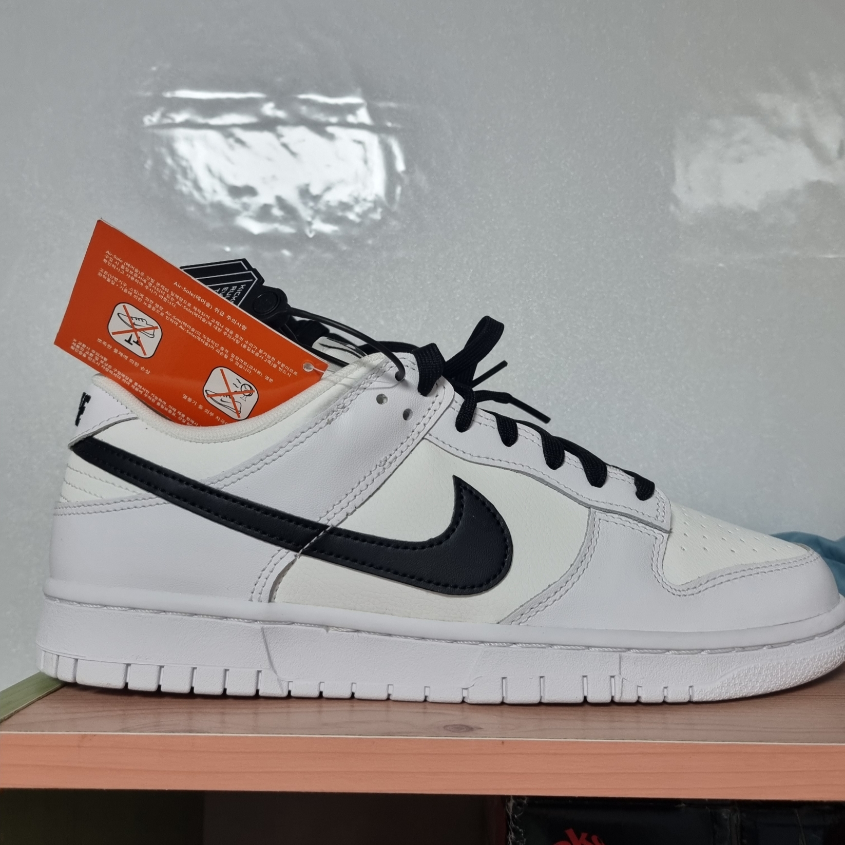 Nike Dunk Low Retro Summit White 착용 스타일 - 3