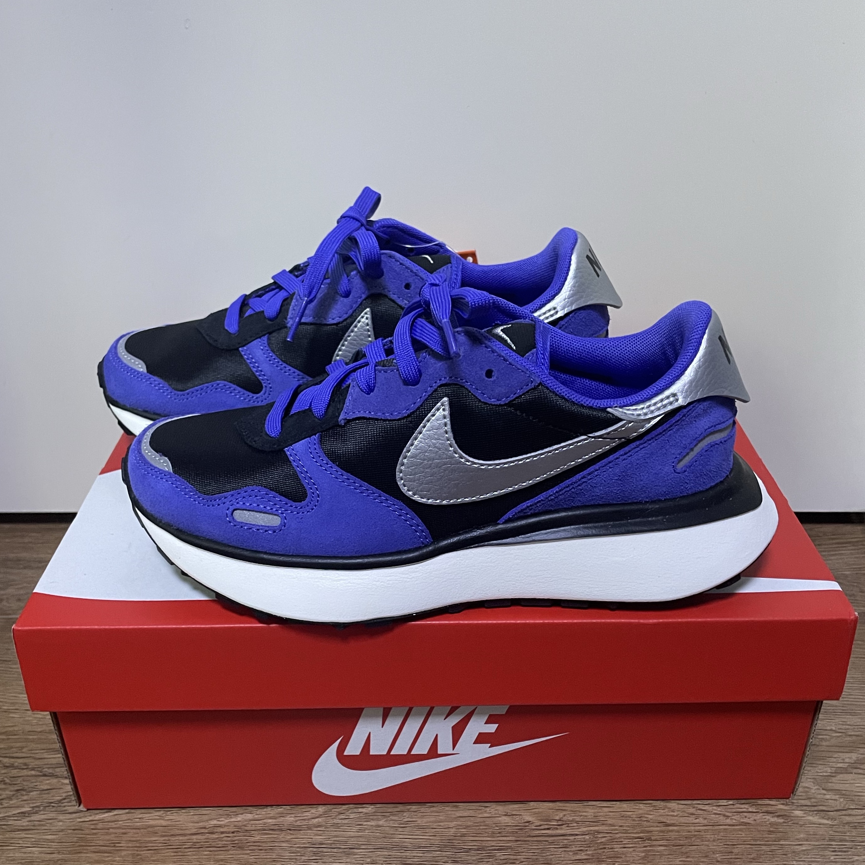 (W) Nike Phoenix Waffle Persian Violet Black 착용 스타일 - 2