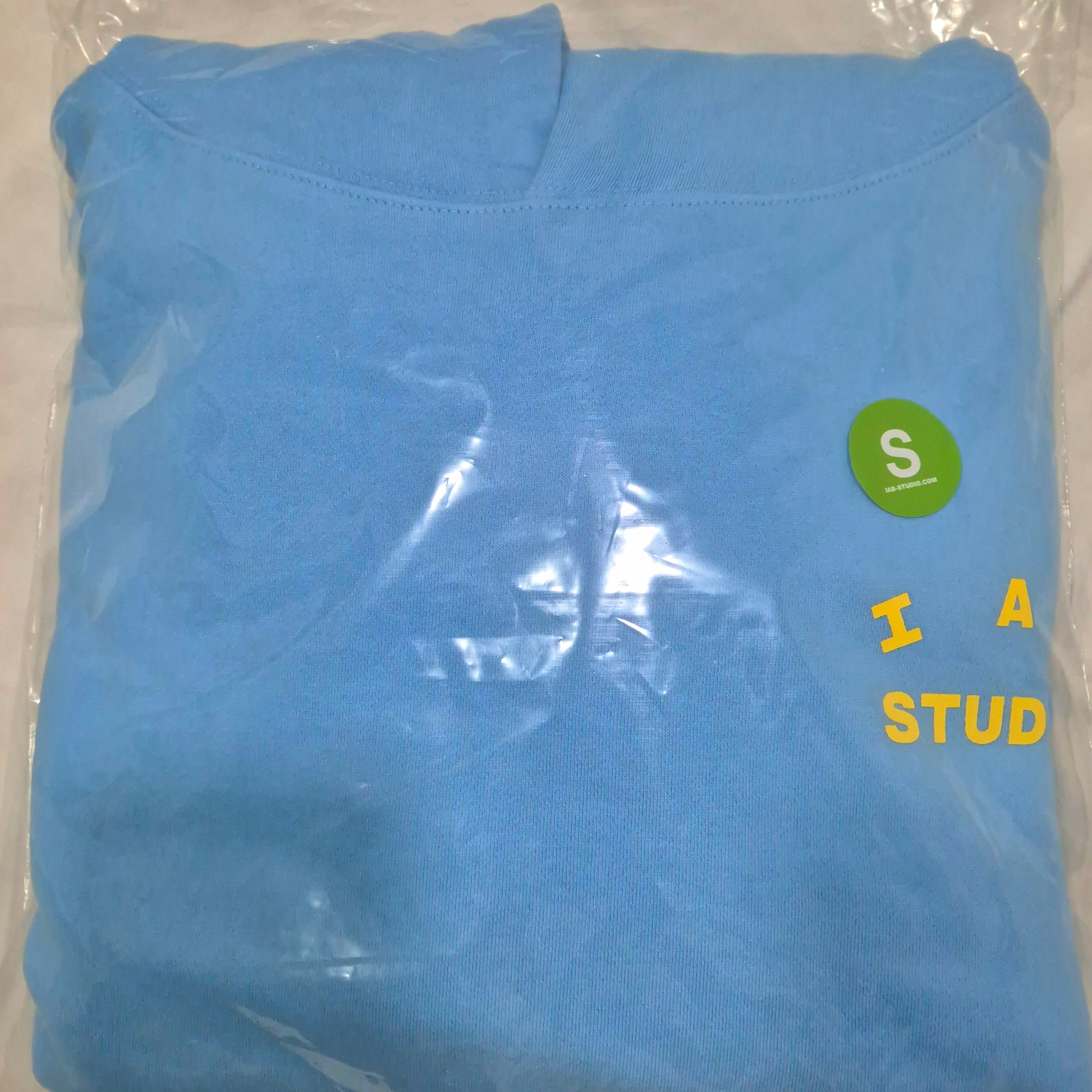 IAB Studio Hoodie Sky Blue Lemon 착용 스타일 - 2
