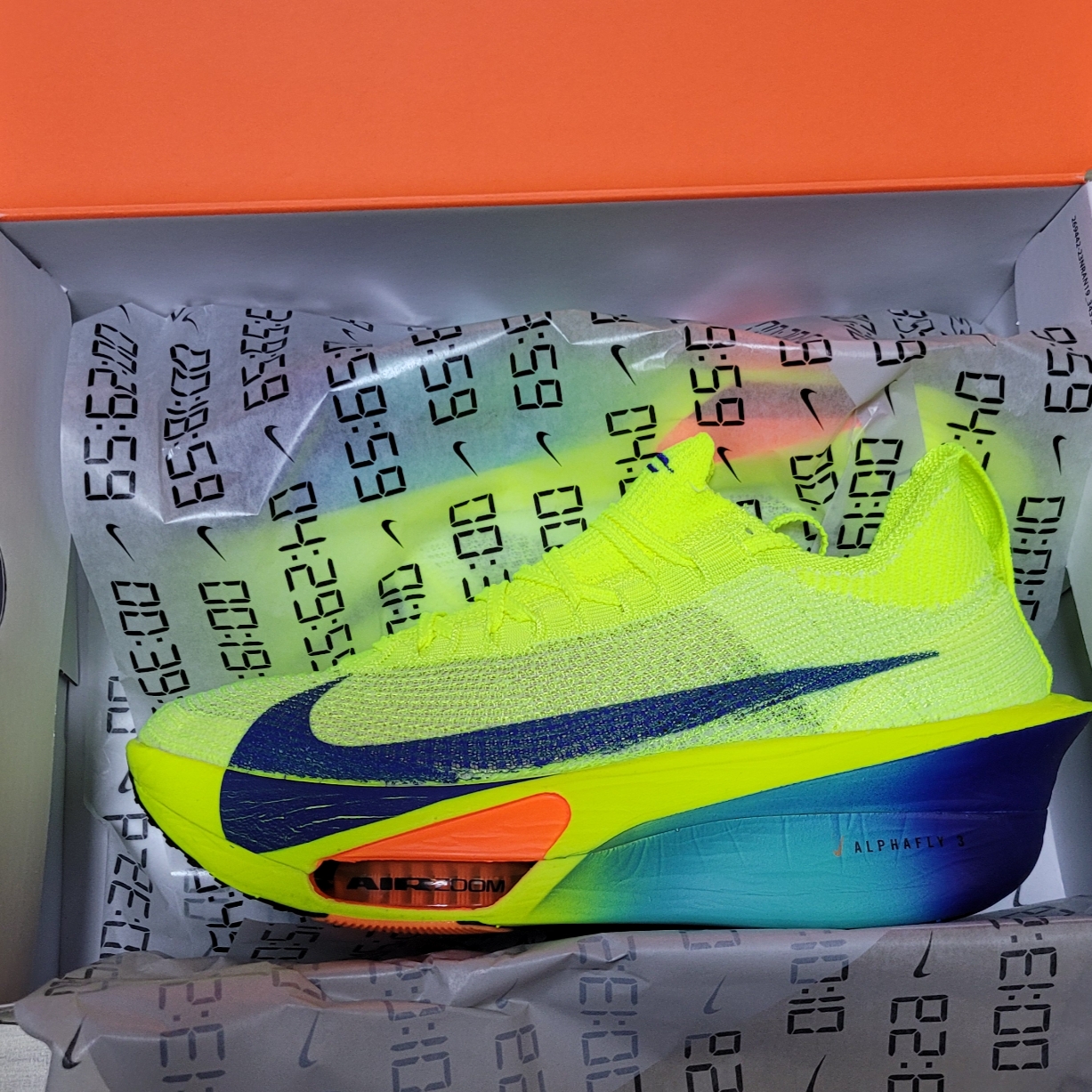 Nike Air Zoom Alphafly Next% 3 Volt 착용 스타일 - 2