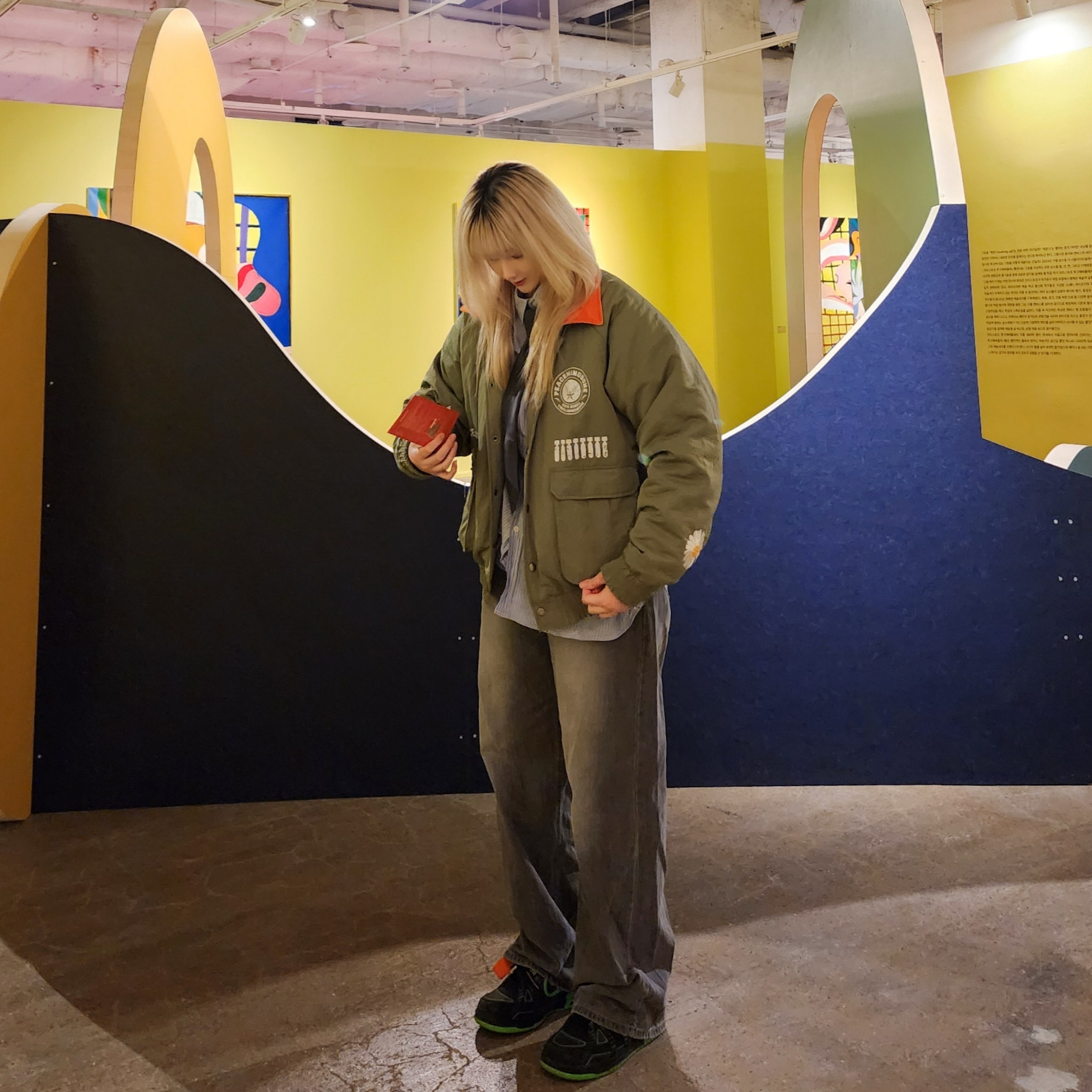 Nike x Off-White Air Rubber Dunk Green Strike, Peaceminusone Bomber Jacket #1 Dark Green 착용 스타일 - 1