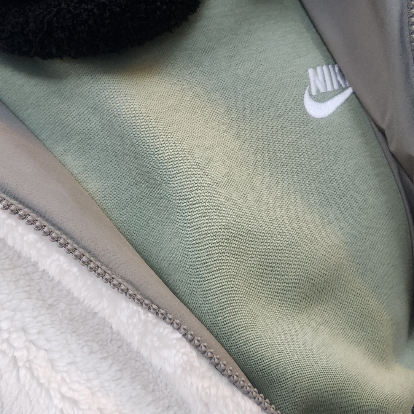 Nike NSW Club Fleece Crew Sweatshirt Oil Green - Asia 착용 스타일