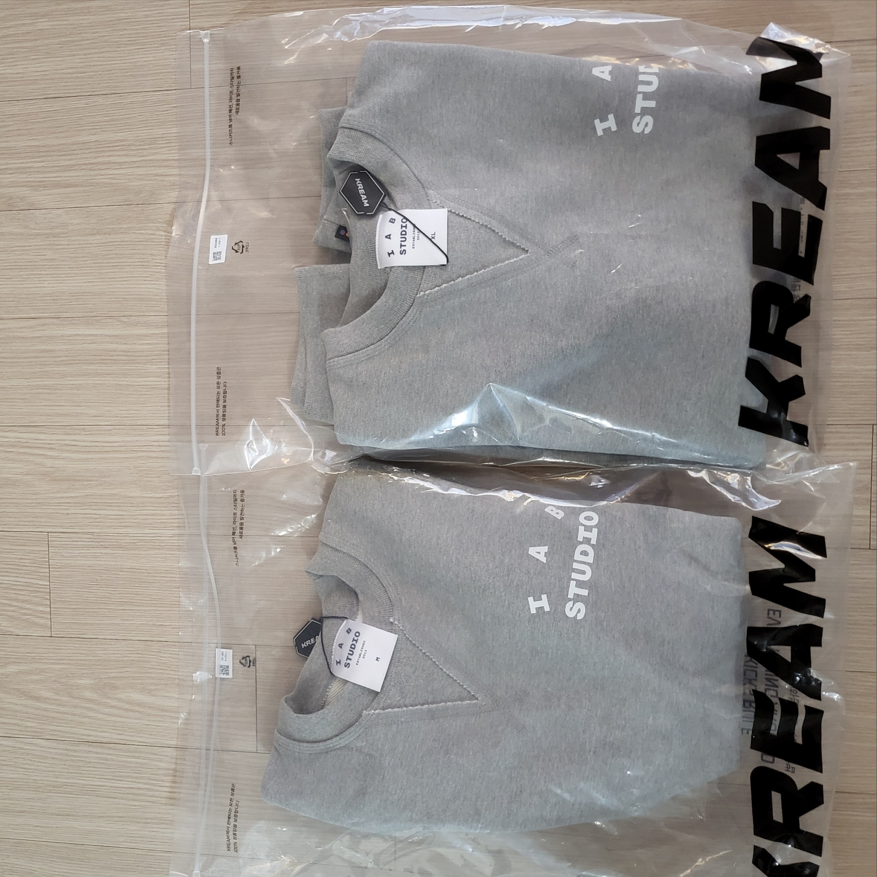 IAB Studio Heavy Short Sleeve Sweatshirt Gray - 23FW 착용 스타일