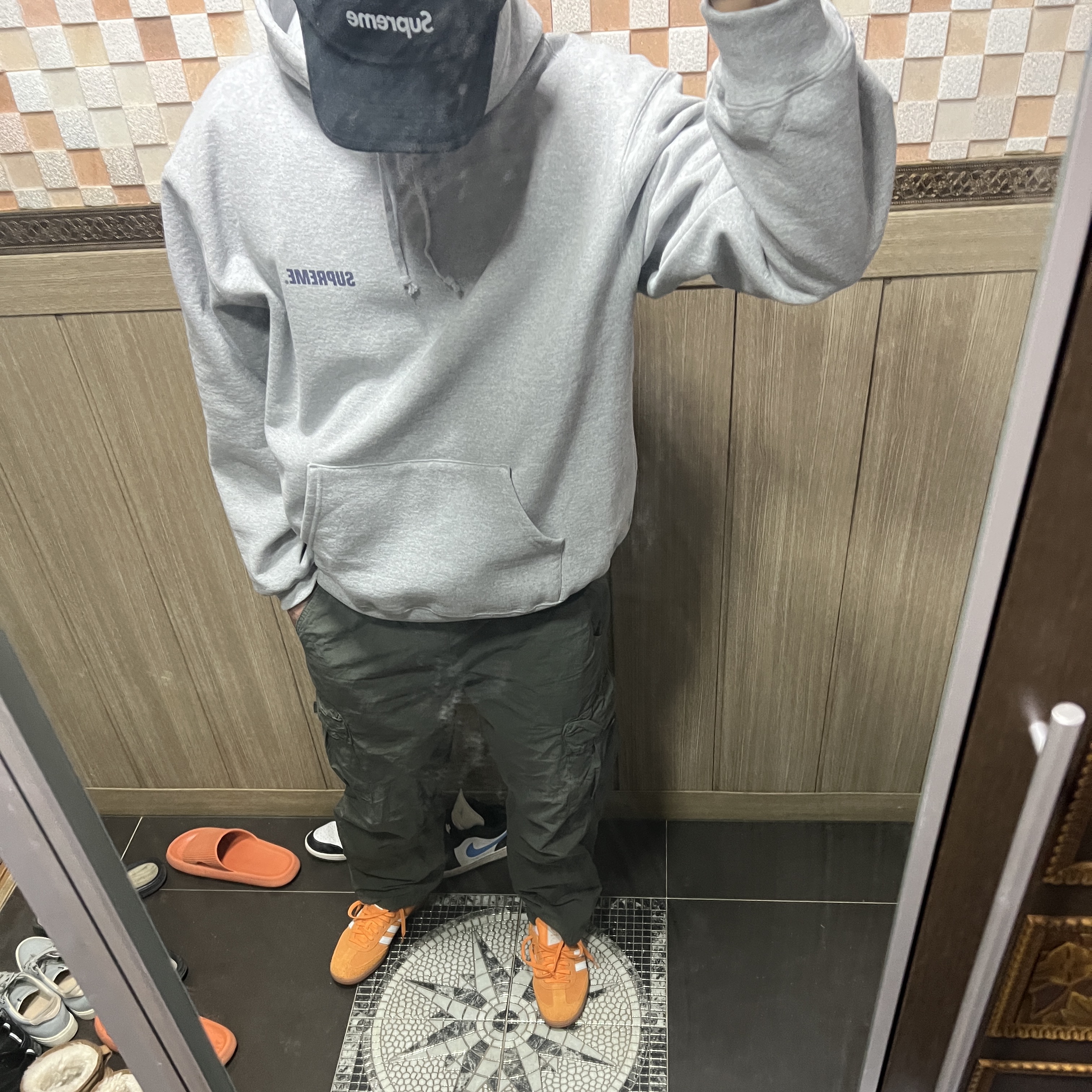 Adidas Samba OG Orange Rush, Supreme Crown Hooded Sweatshirt Heather Grey - 23FW 착용 스타일