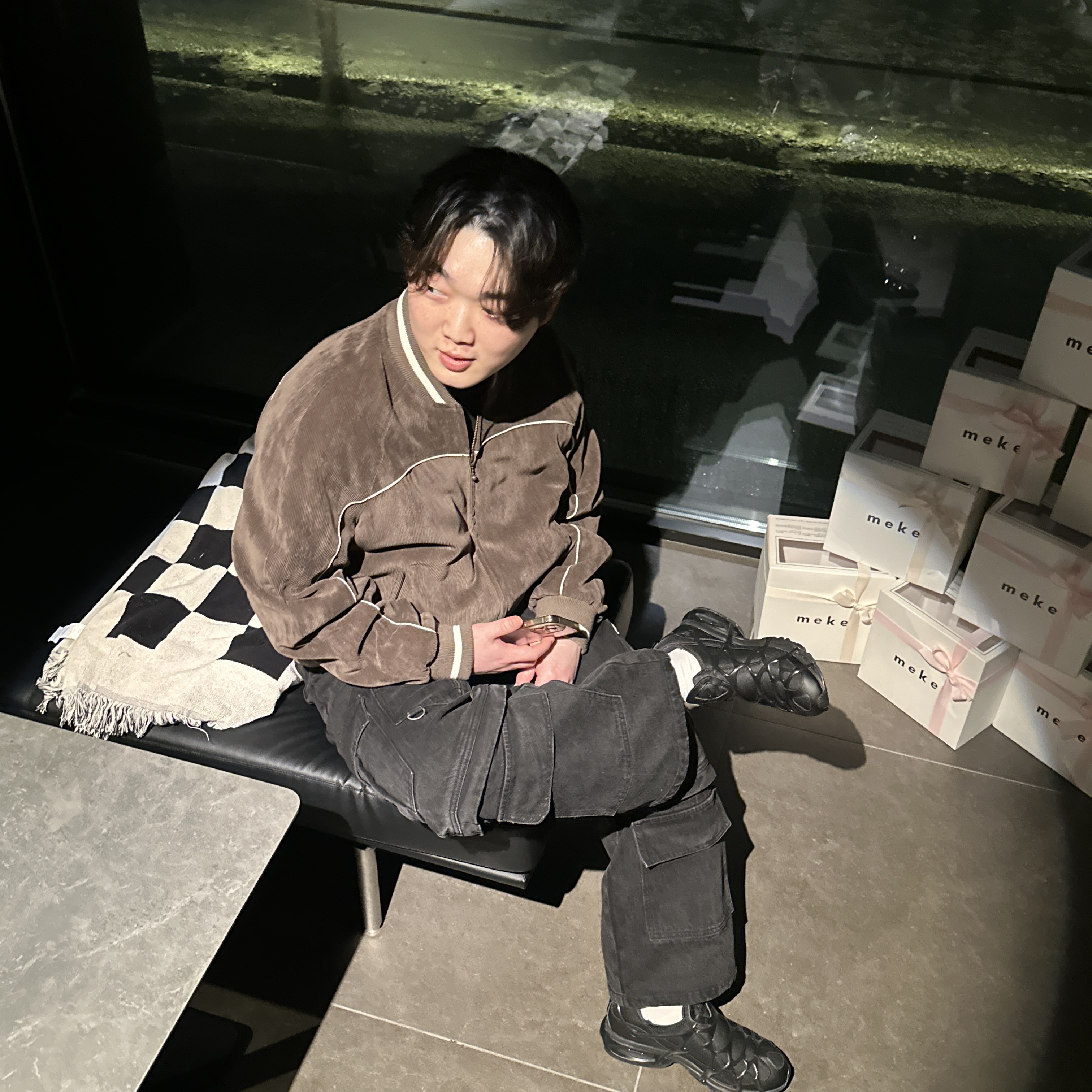 Nike Air Kukini Triple Black, ETCE Corduroy Raglan Jacket Brown 착용 스타일