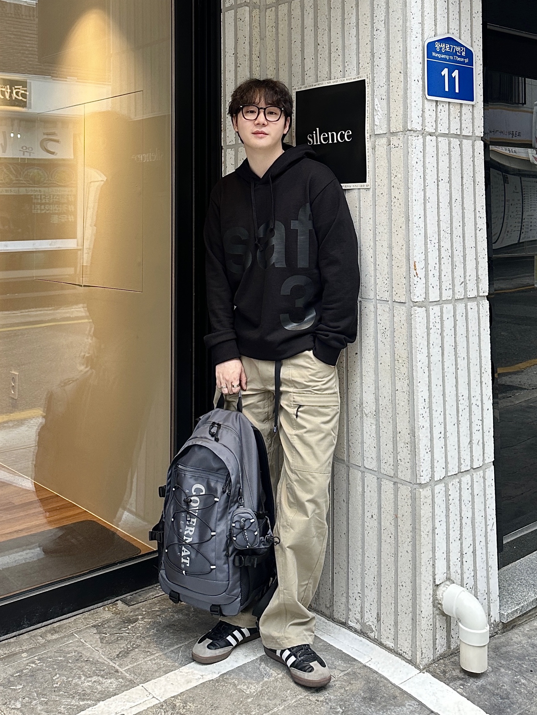 [KREAM 단독] Safarispot Basic Safari Hoodie Black, Adidas Samba Vegan Black White 착용 스타일 - 4