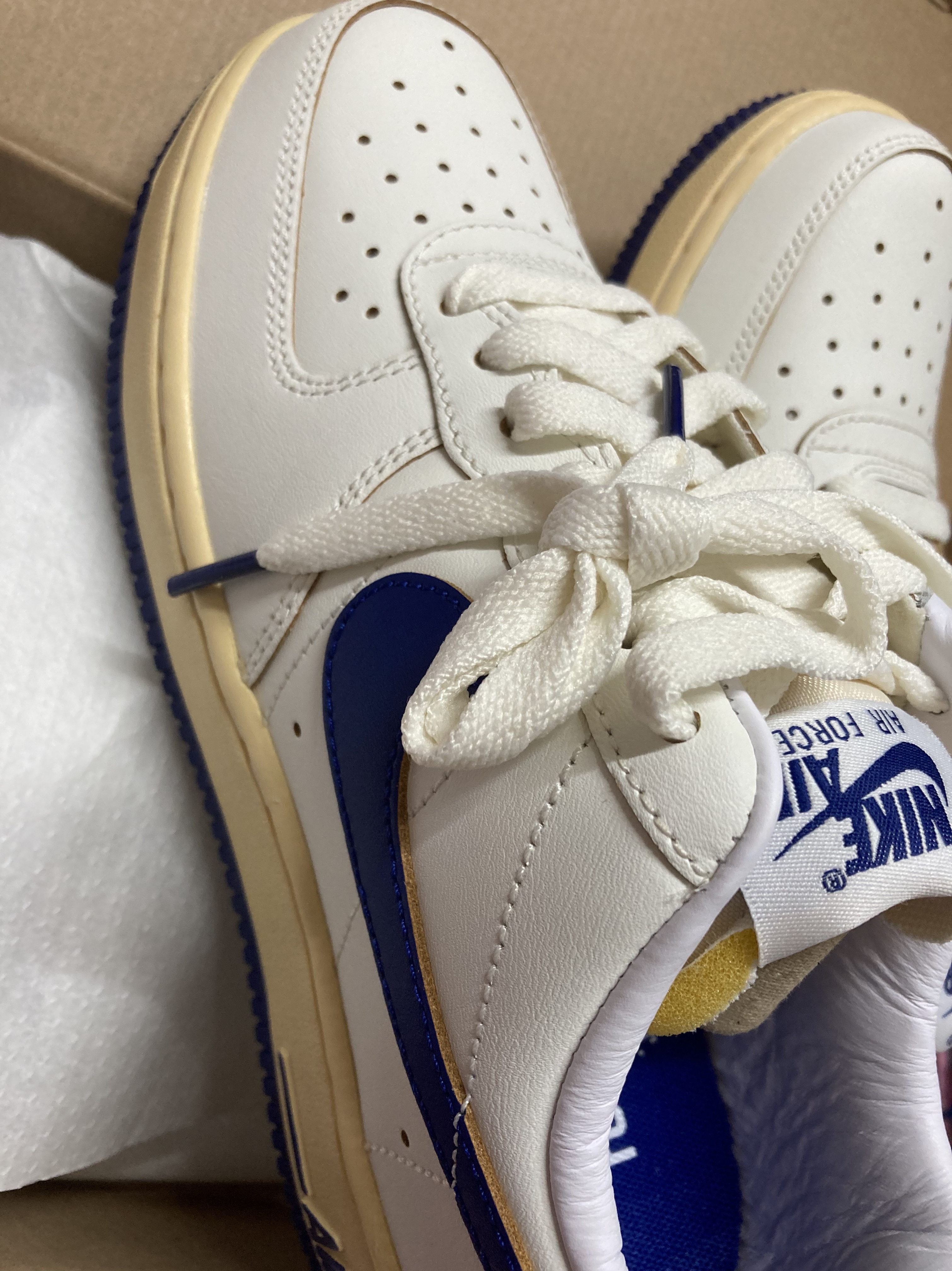 (W) Nike Air Force 1 '07 Sail Pale Vanilla 착용 스타일