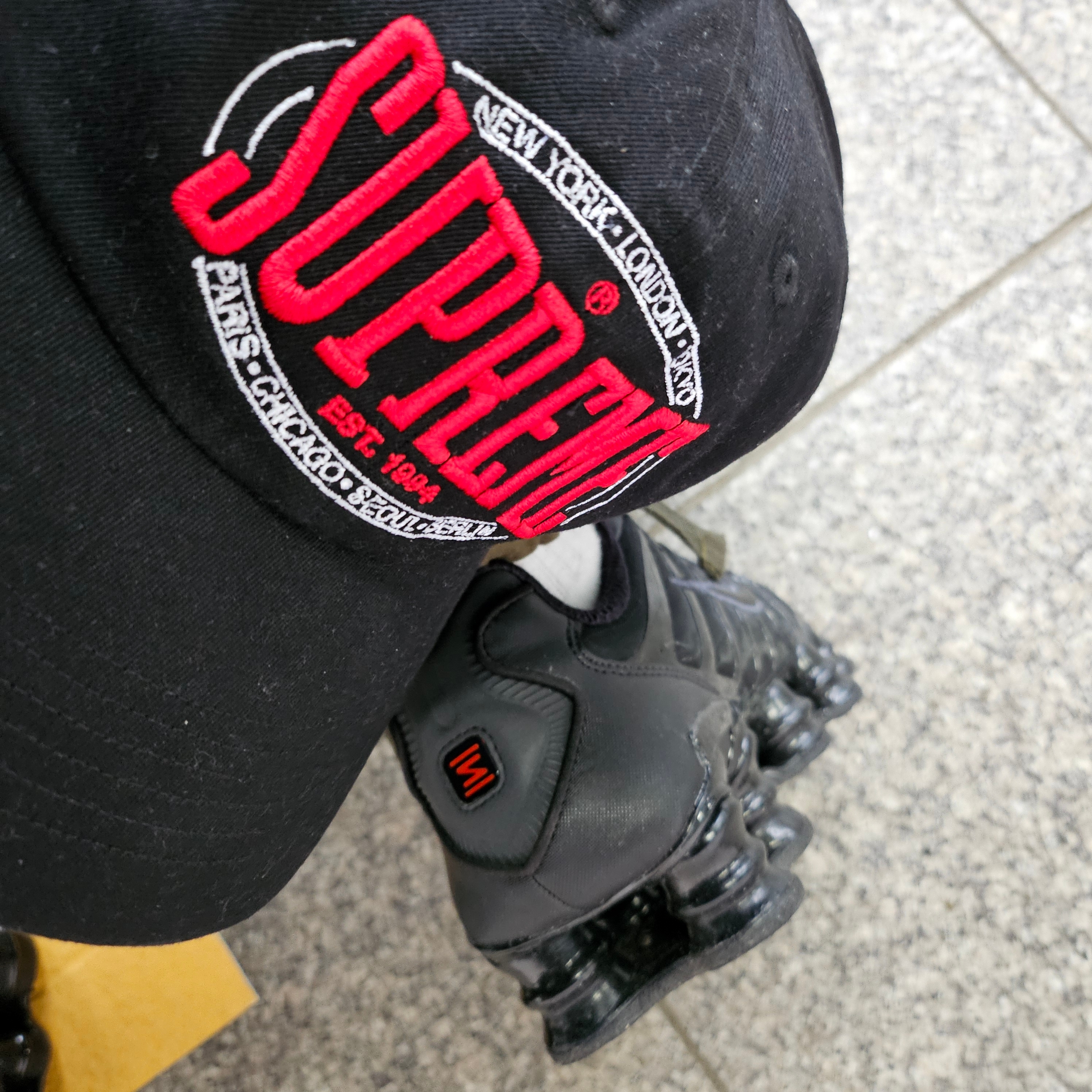 Supreme Warm Up 6-Panel Black - 23FW, (W) Nike Shox TL Black and Max Orange 착용 스타일
