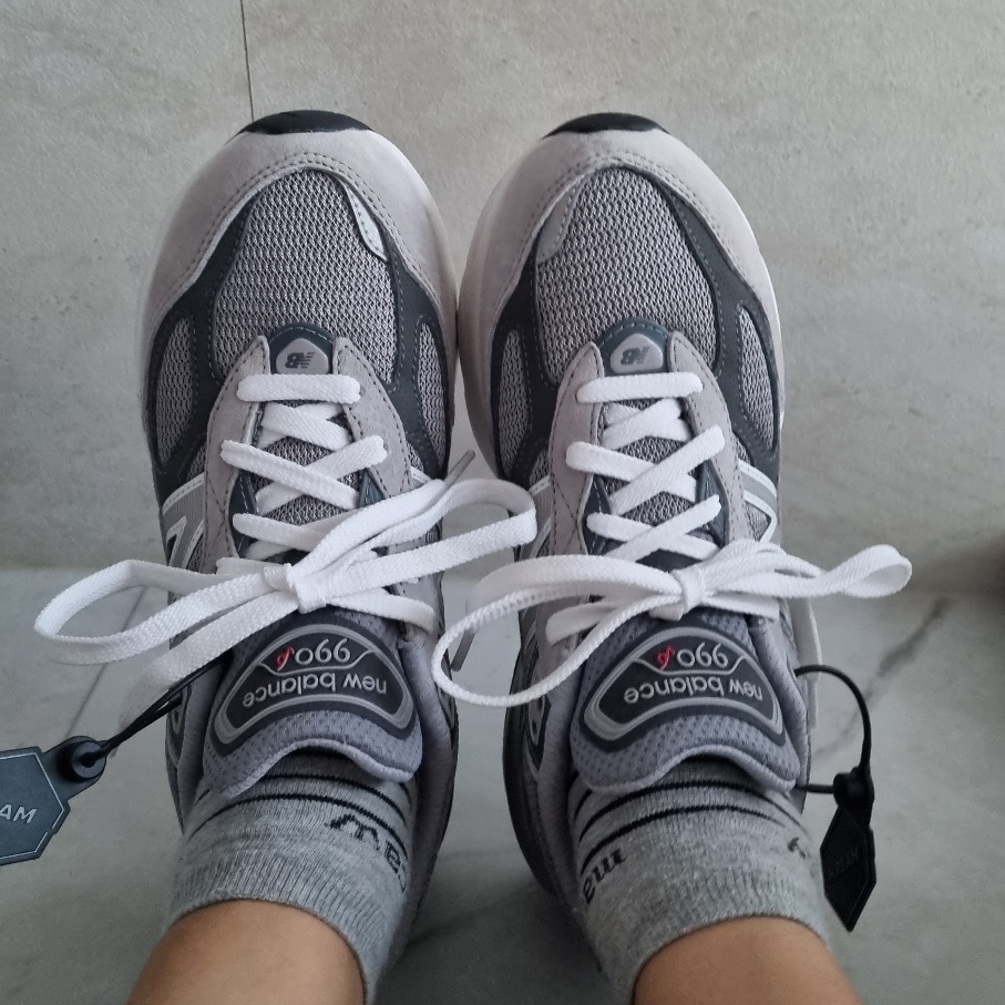 (GS) New Balance 990v6 Gray - M Medium 착용 스타일