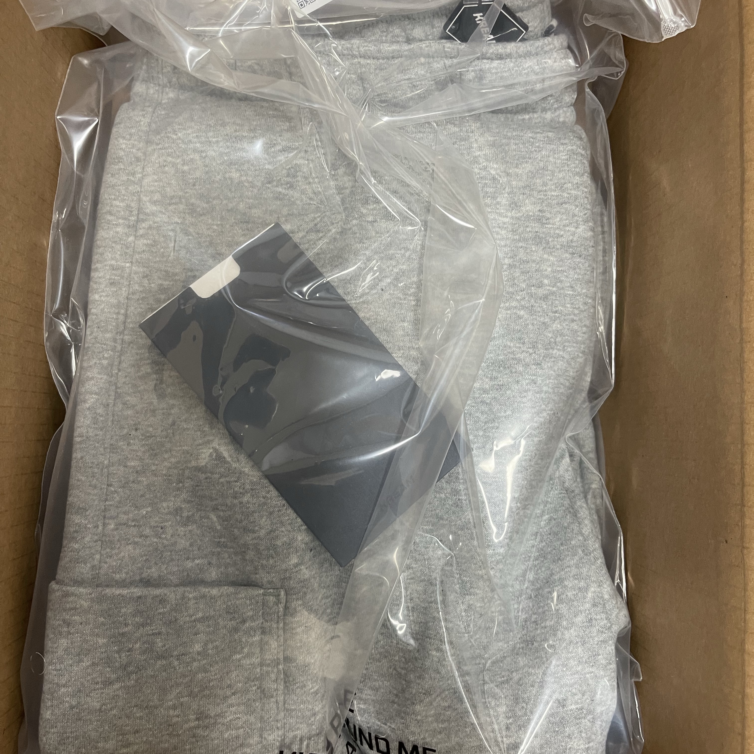 Nike NSW Club Fleece Cargo Pants Dark Grey Heather - US/EU 착용 스타일