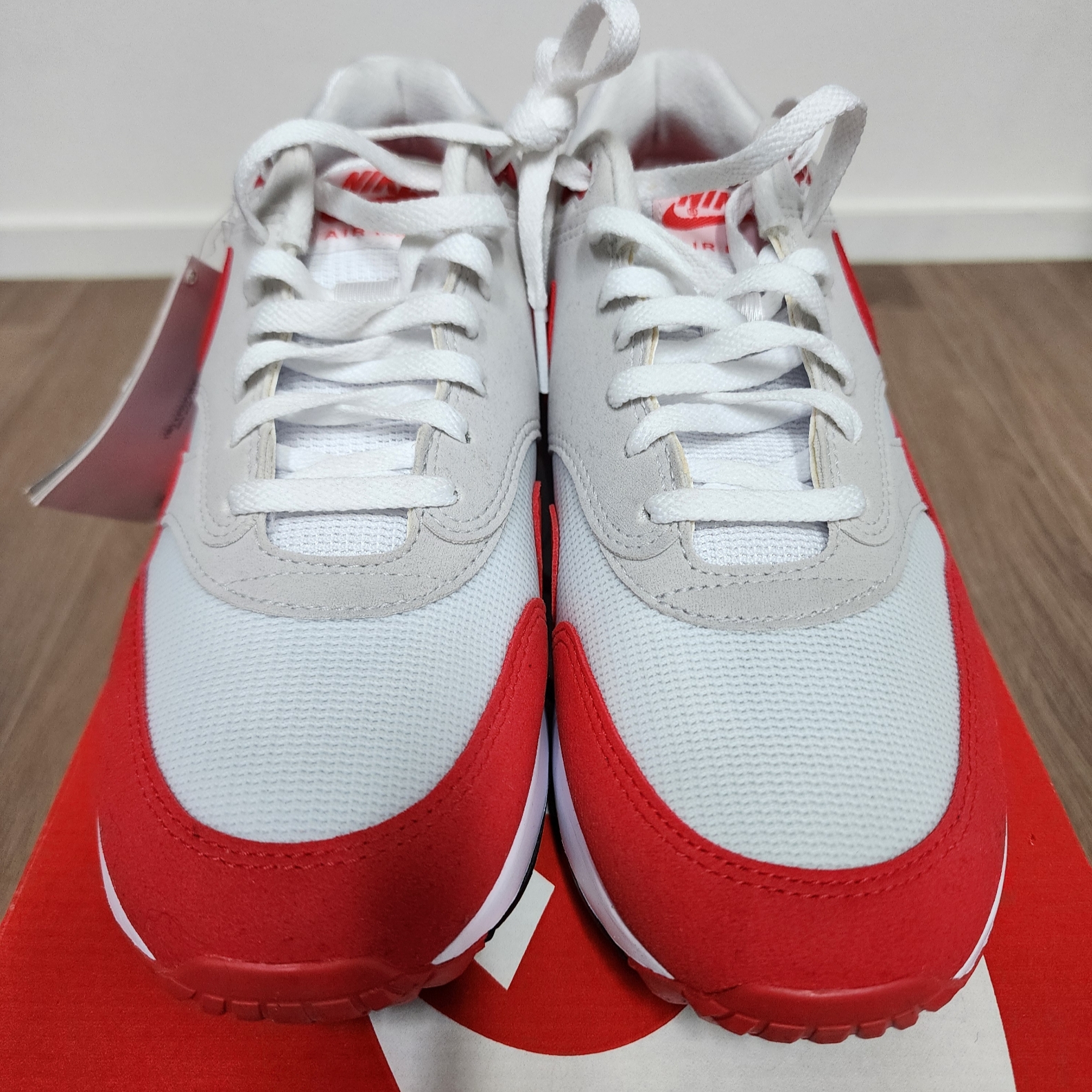 Nike Air Max 1 '86 Original Golf White University Red 착용 스타일 - 1