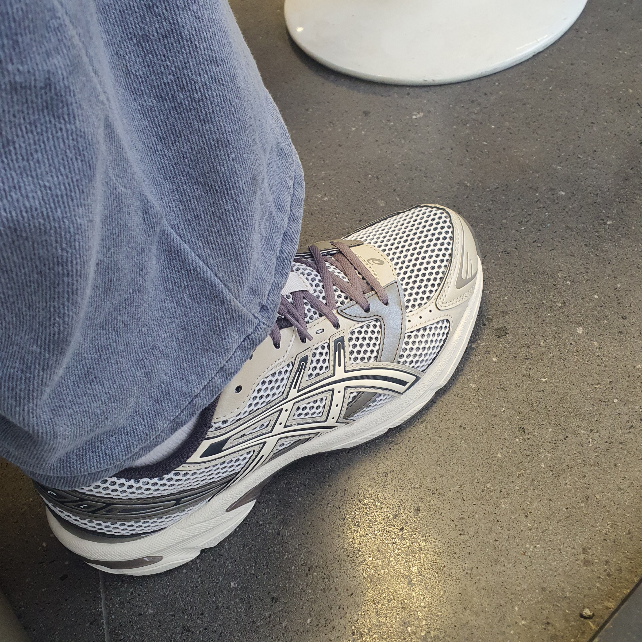 Asics Gel-1130 Birch Dark Taupe - Korea Exclusive 착용 스타일