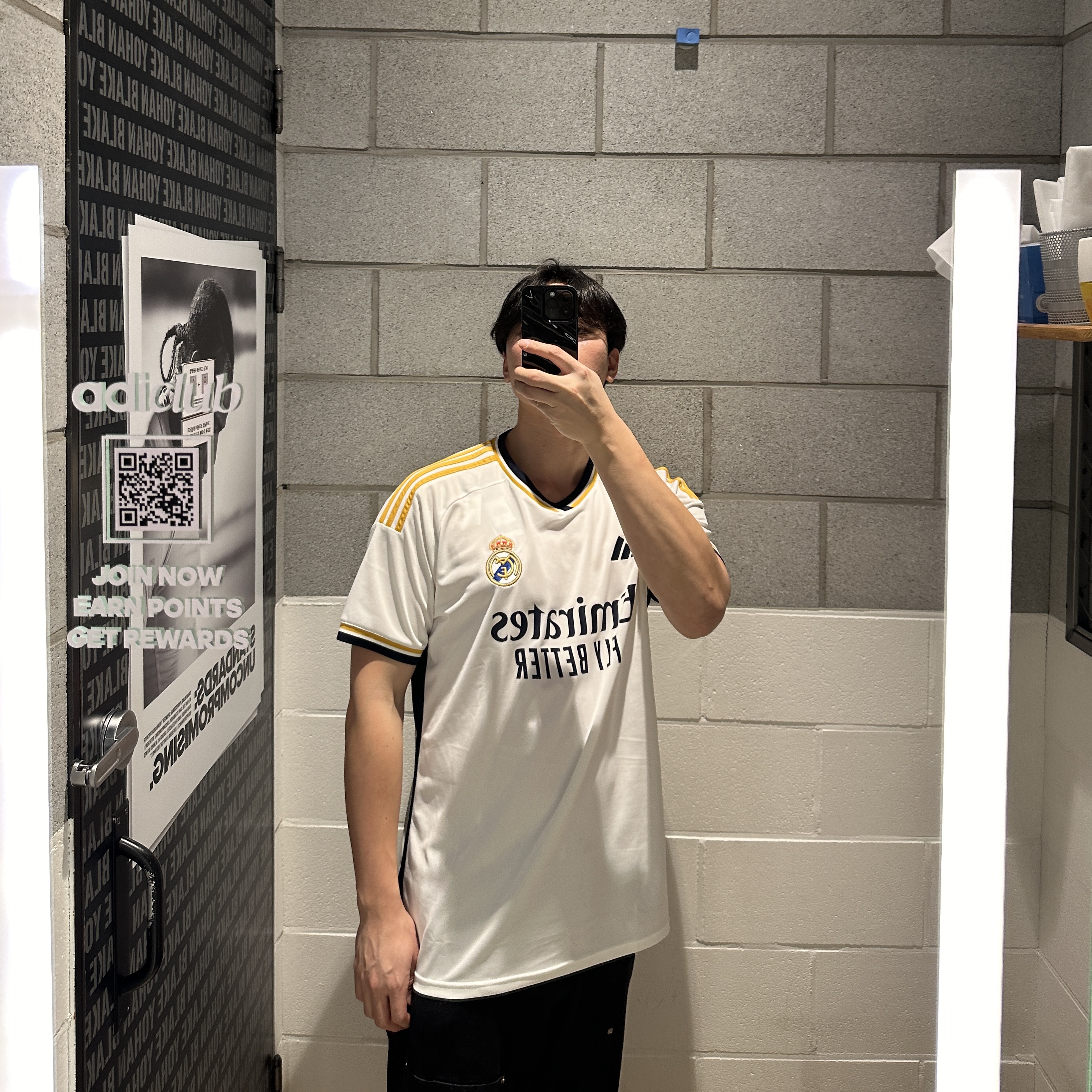 Adidas Real Madrid 2023/24 Home Jersey White - KR Sizing (Non Marking Ver.) 착용 스타일