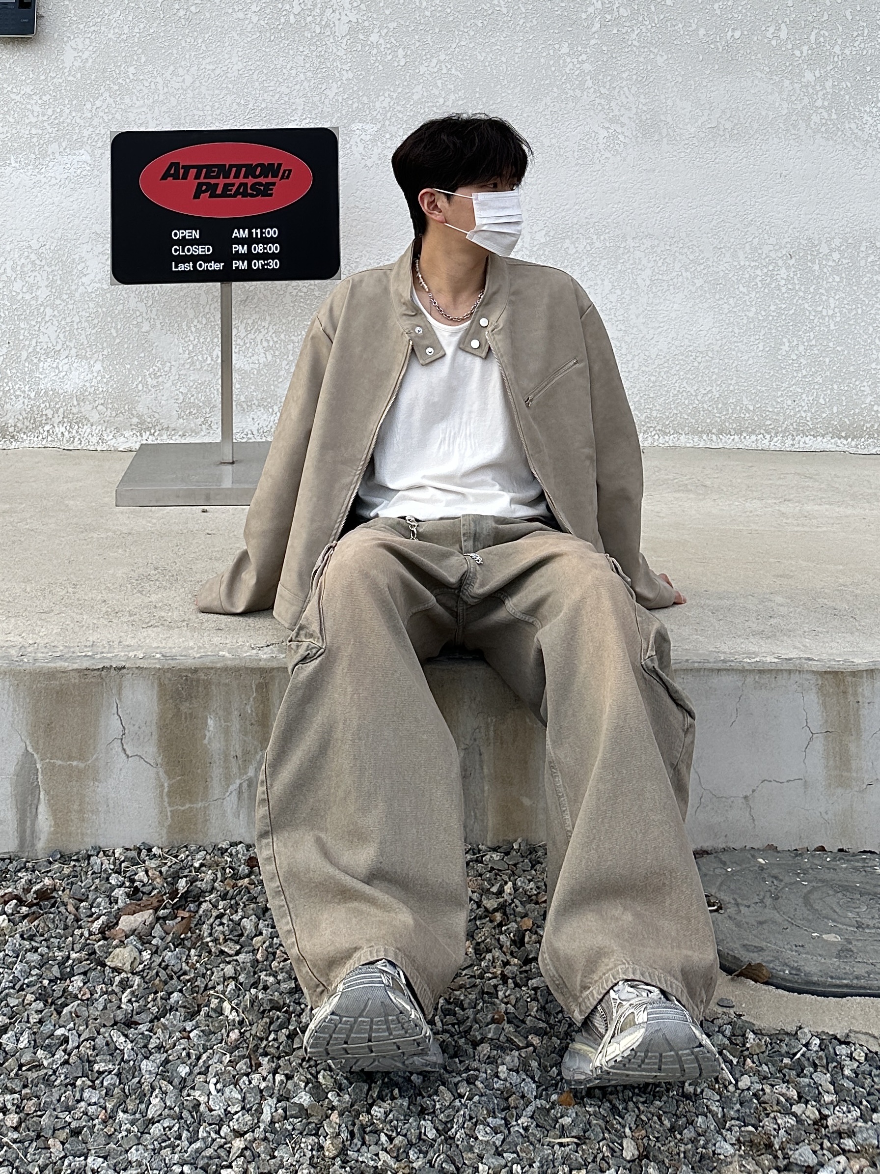 Balenciaga 3XL Sneakers Light Beige 착용 스타일 - 1