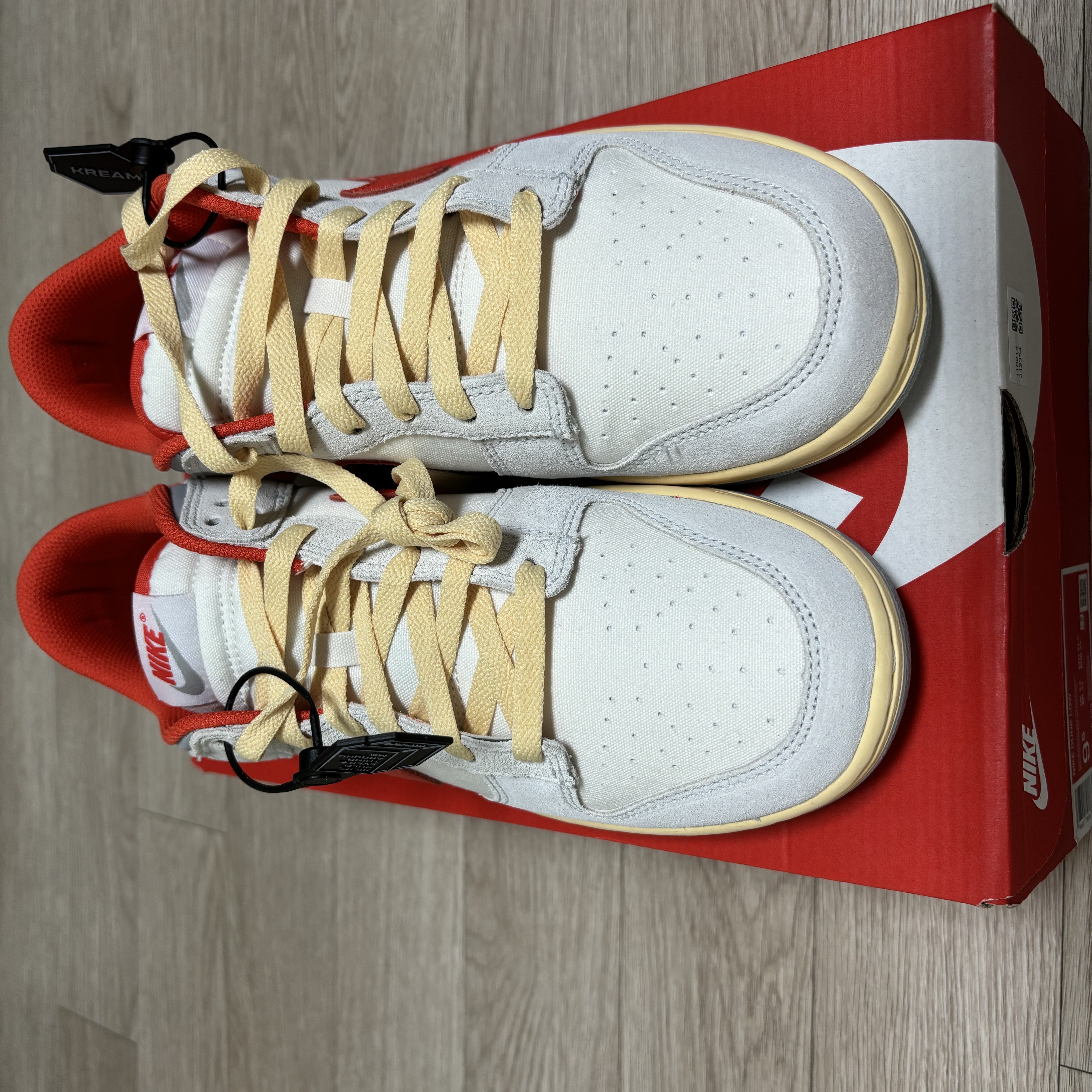 Nike Dunk Low Sail Picante Red 착용 스타일 - 2