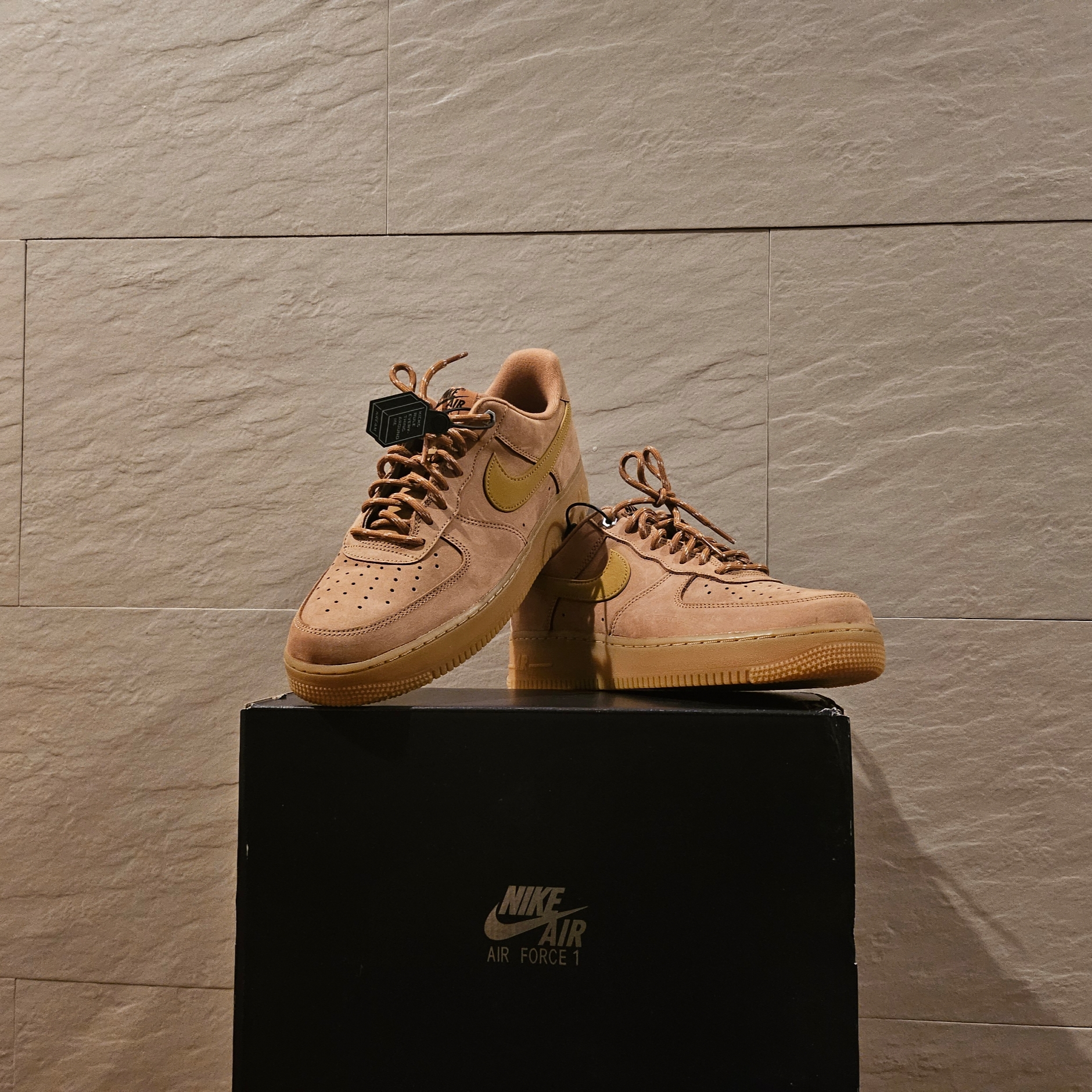 Nike Air Force 1 '07 WB Flax 착용 스타일 - 1