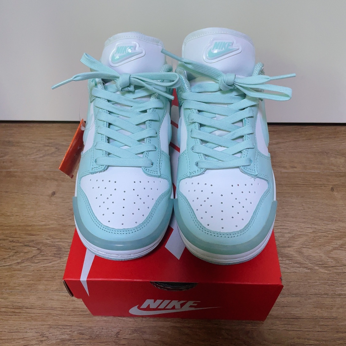 (W) Nike Dunk Low Twist Jade Ice 착용 스타일 - 1