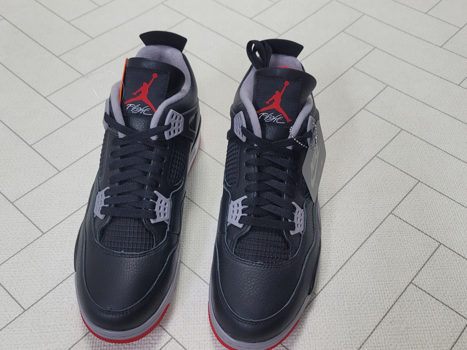 Jordan 4 Retro Bred Reimagined 착용 스타일 - 2