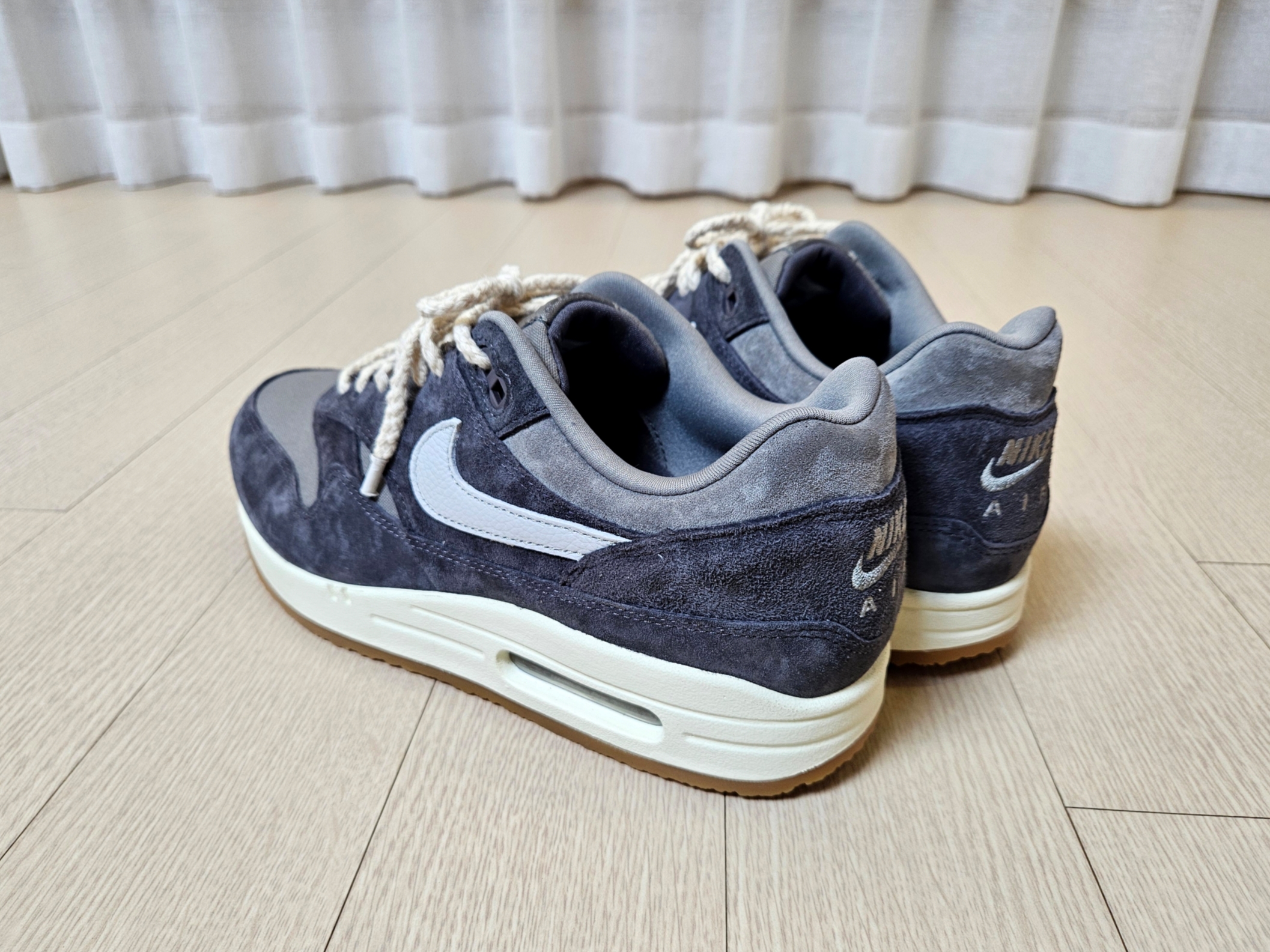 Nike Air Max 1 Crepe 착용 스타일 - 4