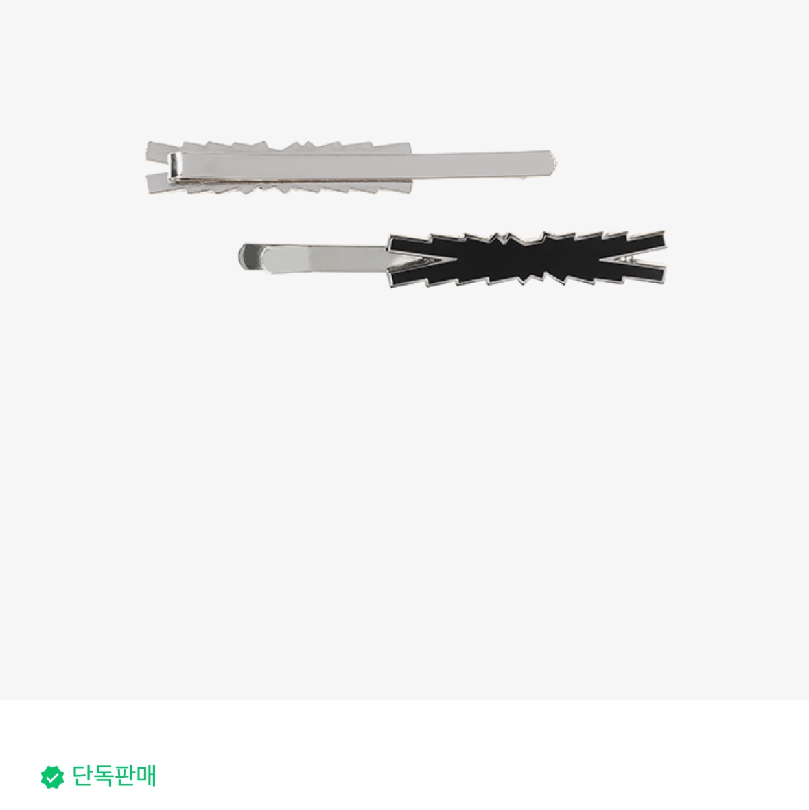 LE SSERAFIM Symbol Hair Pin 착용 스타일 - 4