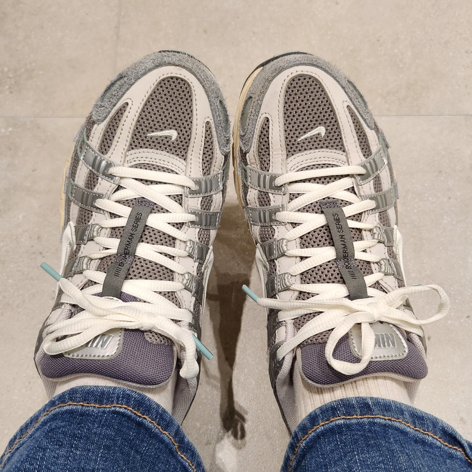 Nike P-6000 Flat Pewter Light Iron Ore 착용 스타일