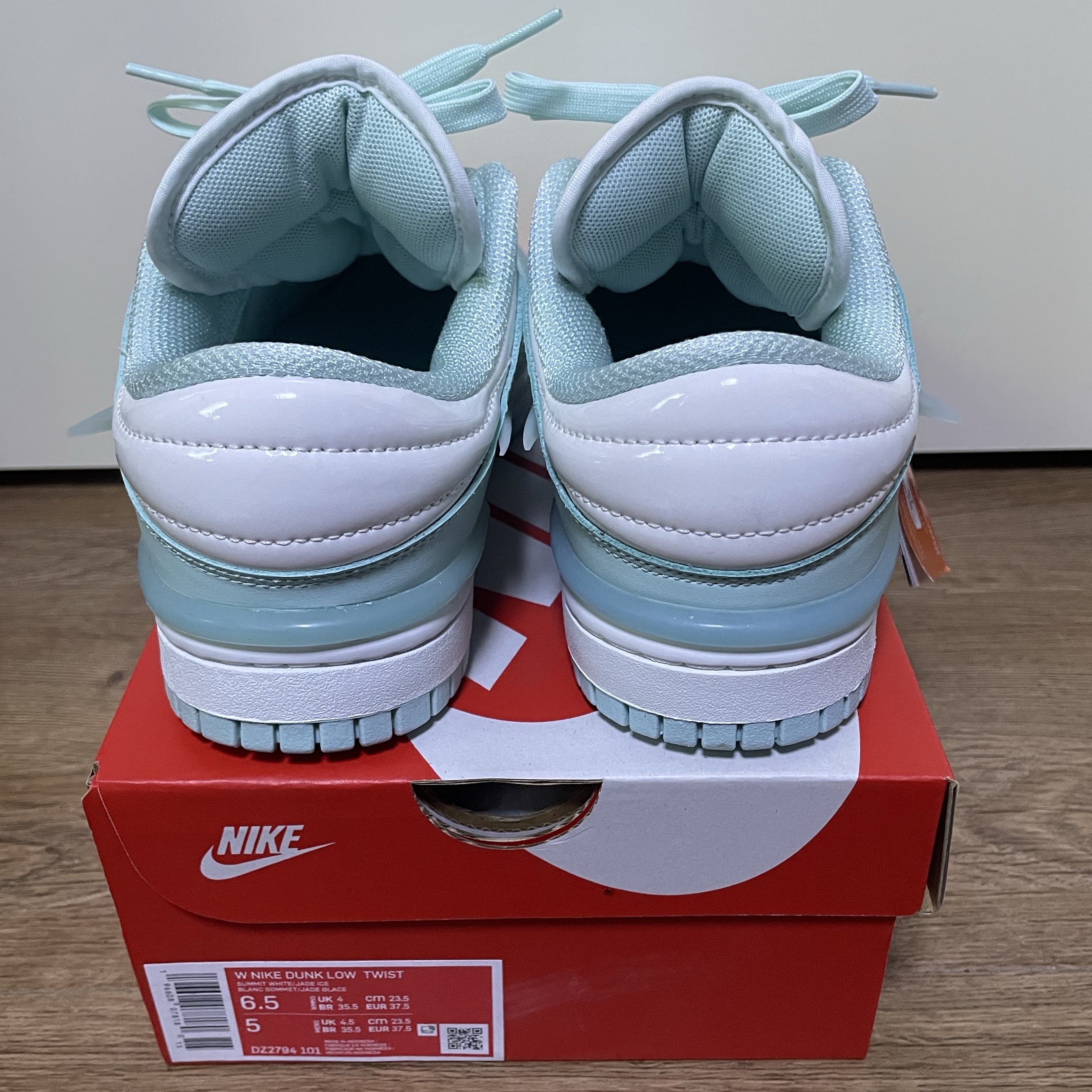 (W) Nike Dunk Low Twist Jade Ice 착용 스타일 - 3