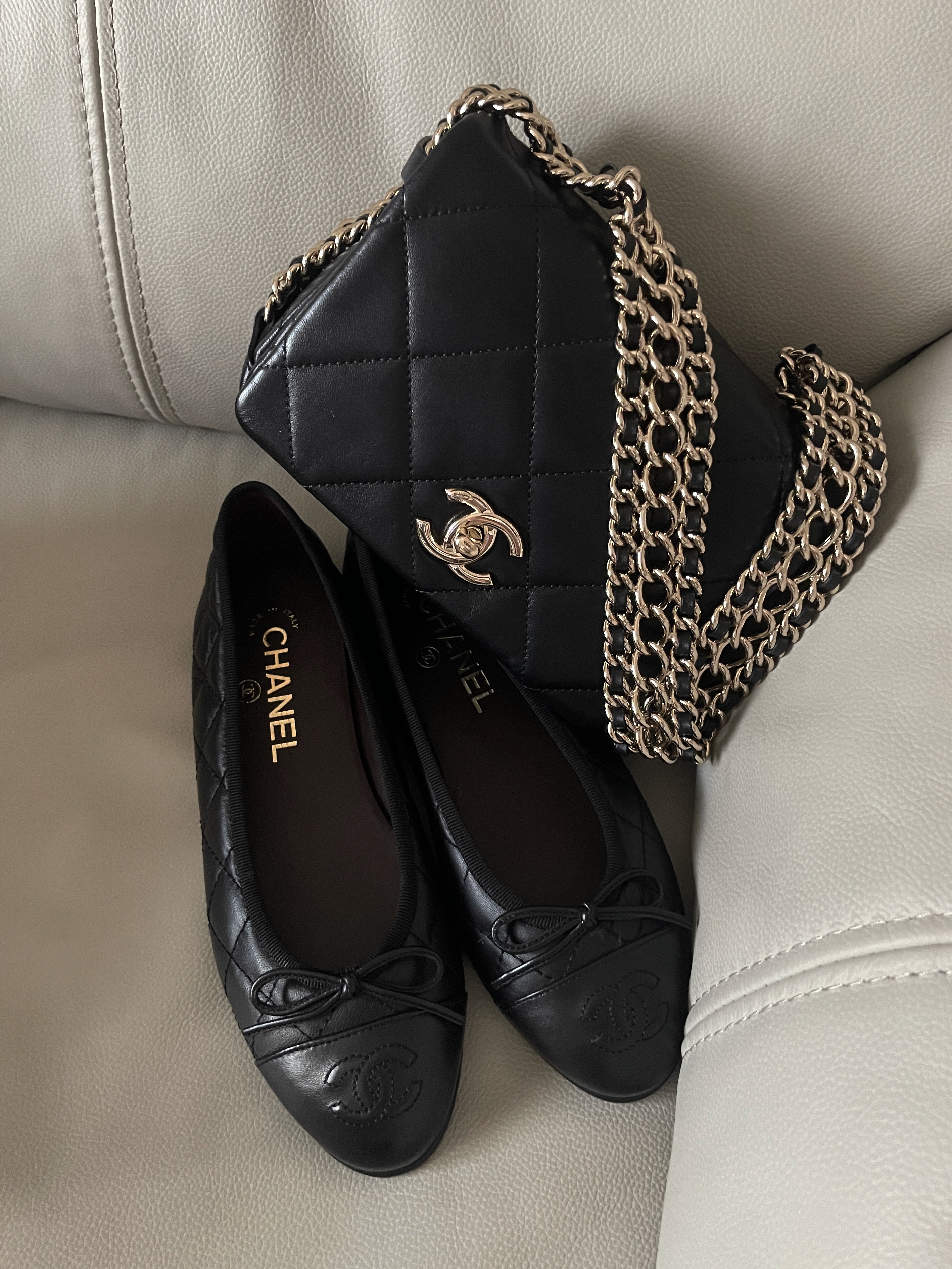 (W) Chanel Ballerina Flat Aged Calfskin & Black 착용 스타일