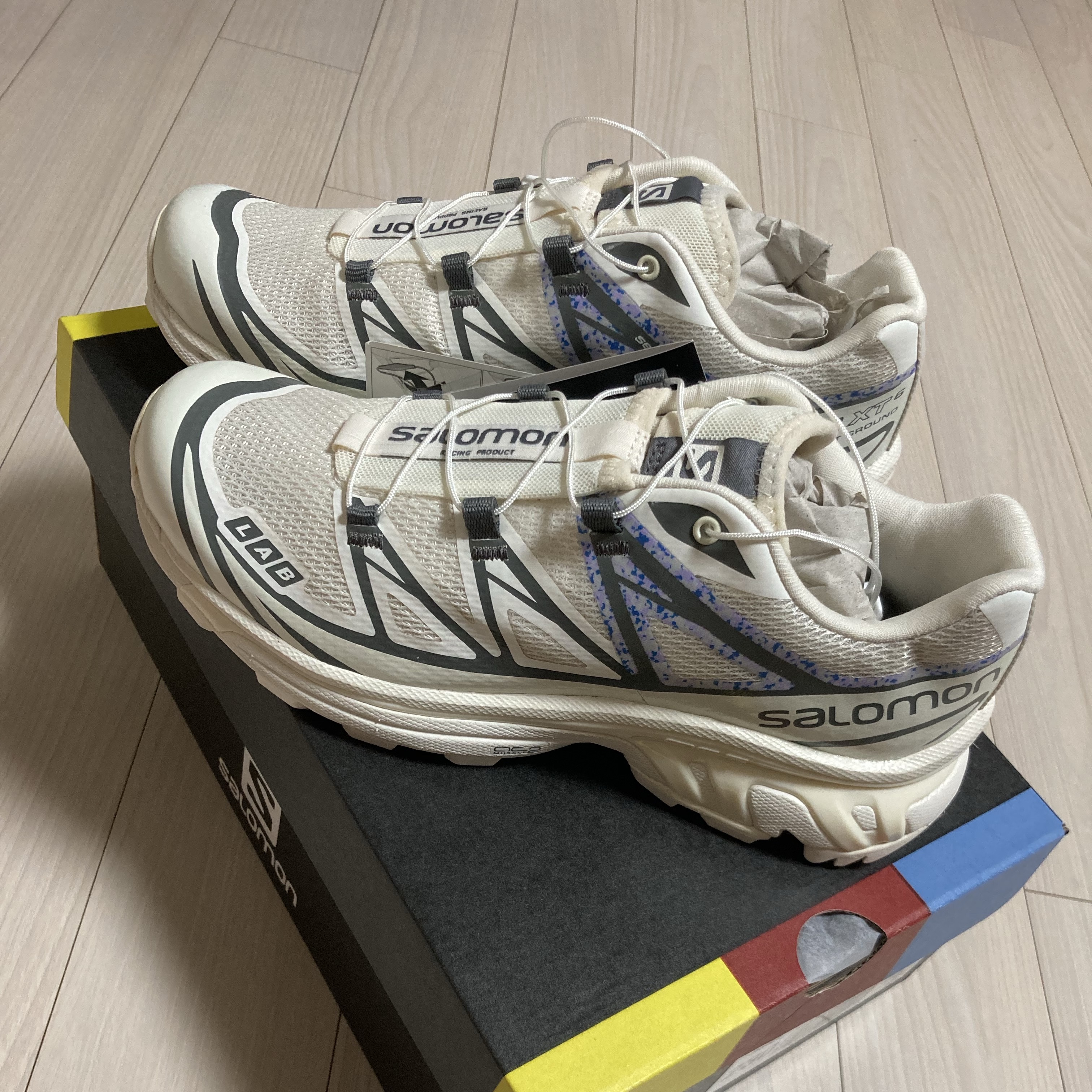Salomon XT-6 Mindful Vanilla Ice 착용 스타일