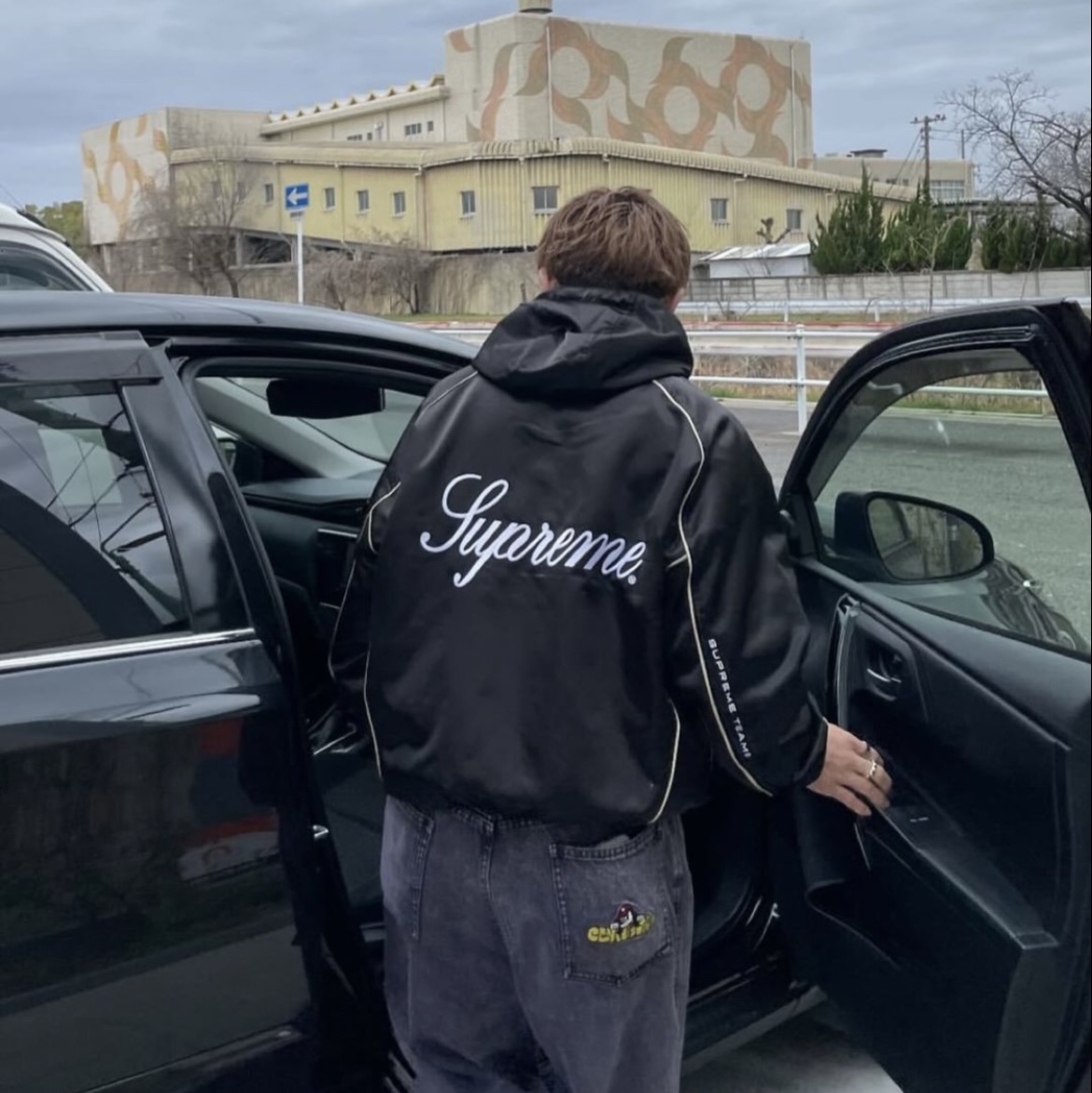 Supreme Satin Hooded Track Jacket Black - 24SS 착용 스타일
