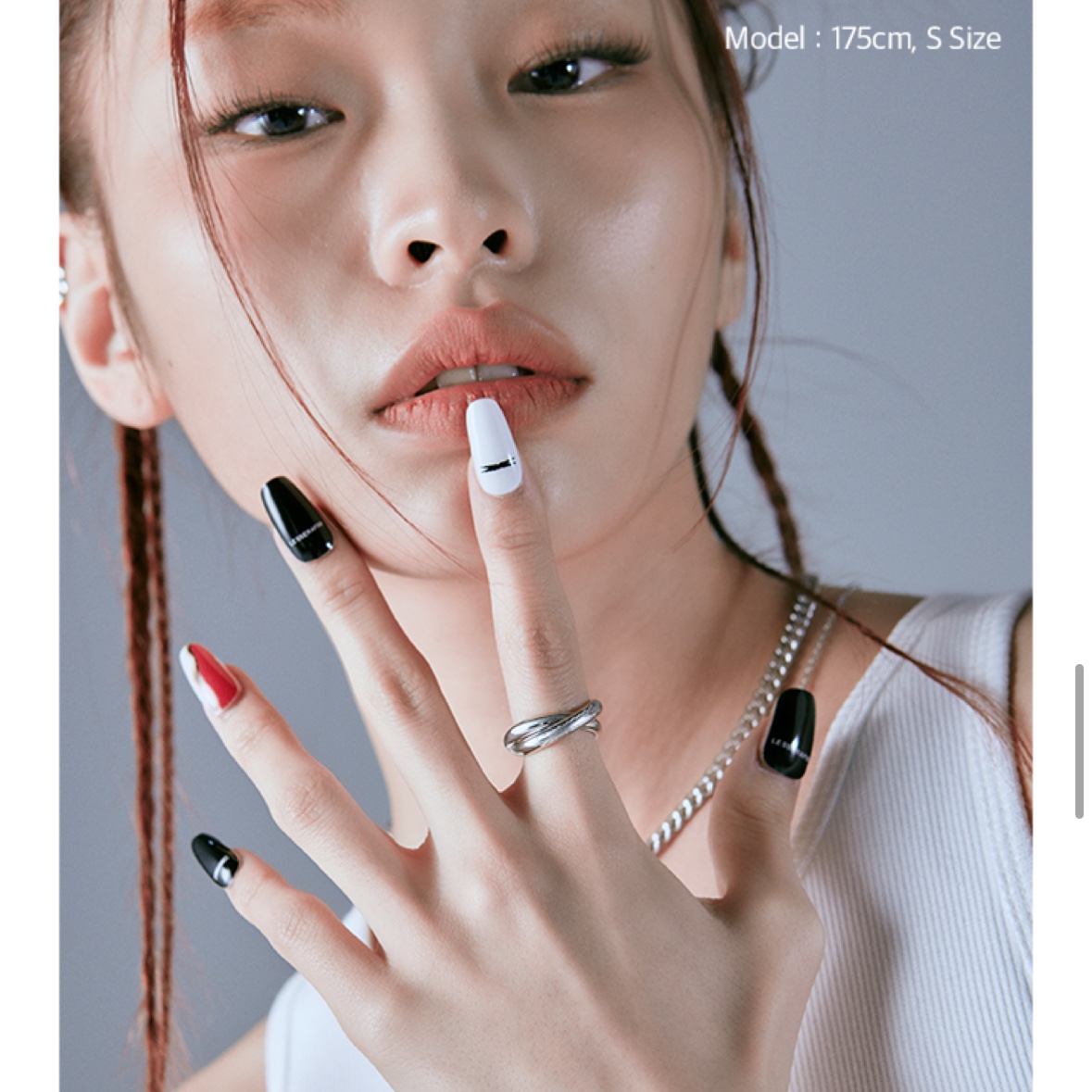 LE SSERAFIM Ring 착용 스타일 - 3