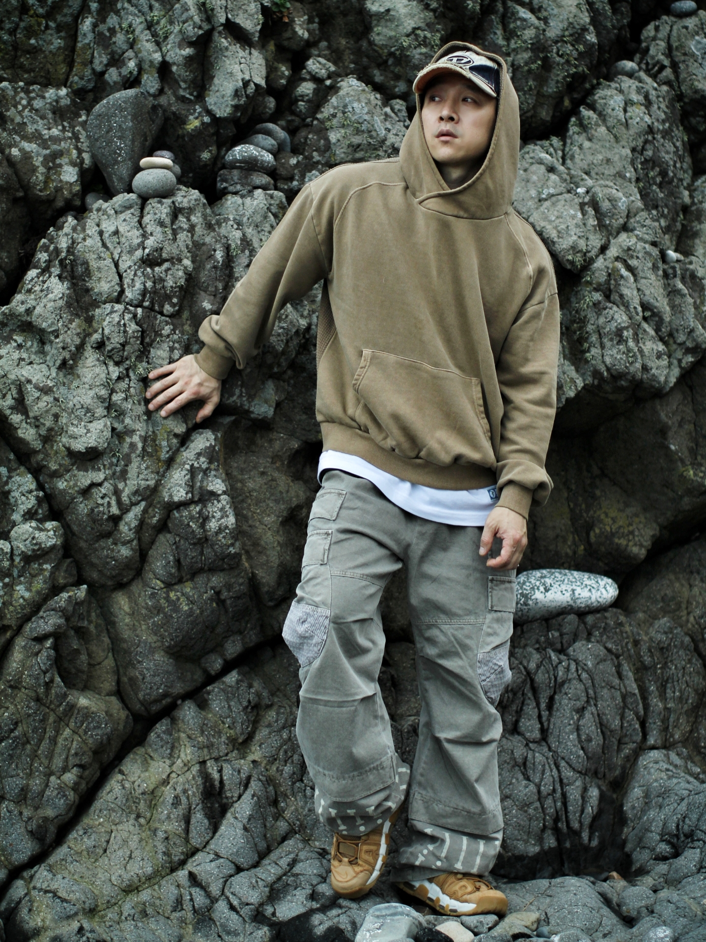 Ignota Core:6 Washed Hoodie Camel, Diesel C-Seymon Treated Denim Baseball Cap Blue White 착용 스타일 - 2