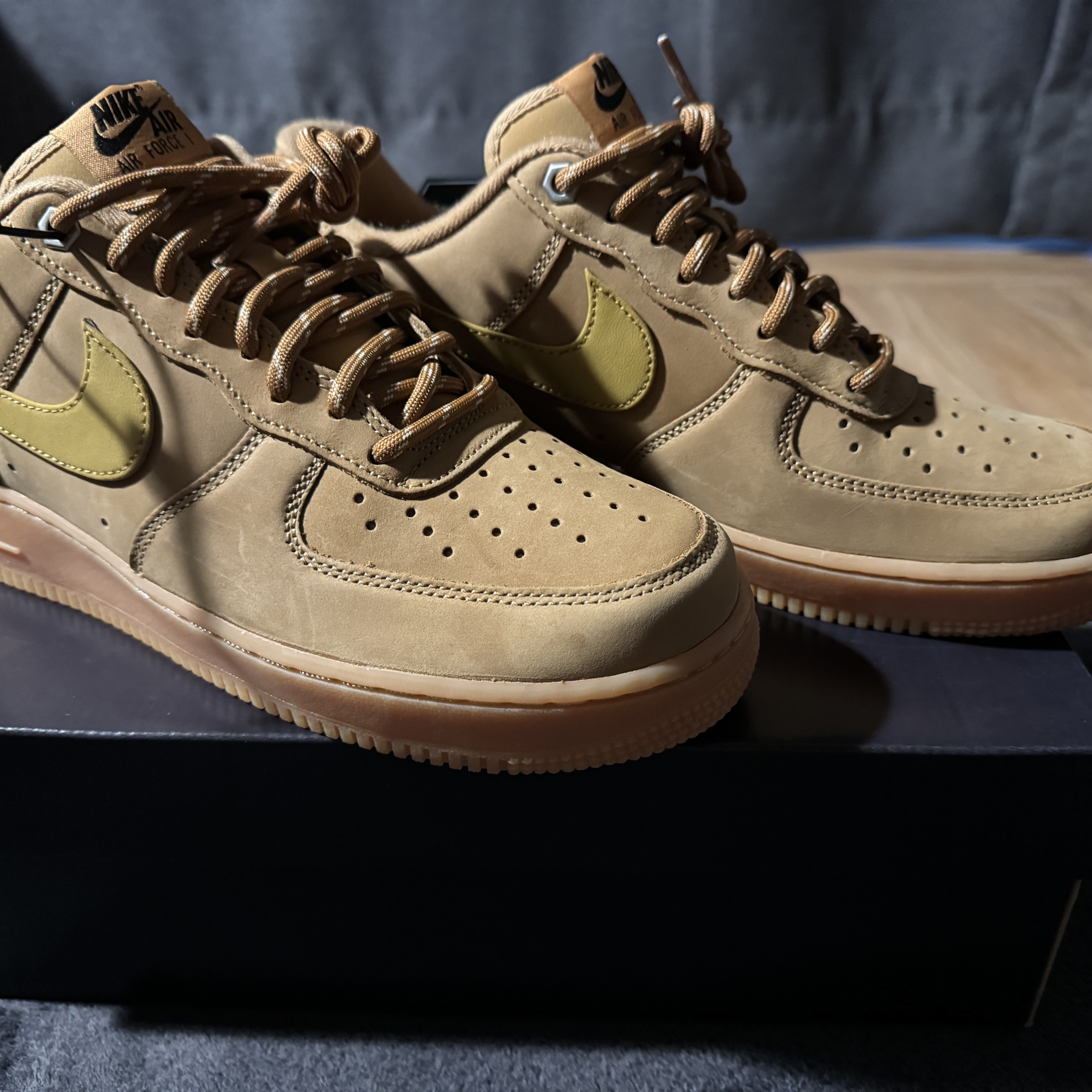 Nike Air Force 1 '07 WB Flax 착용 스타일