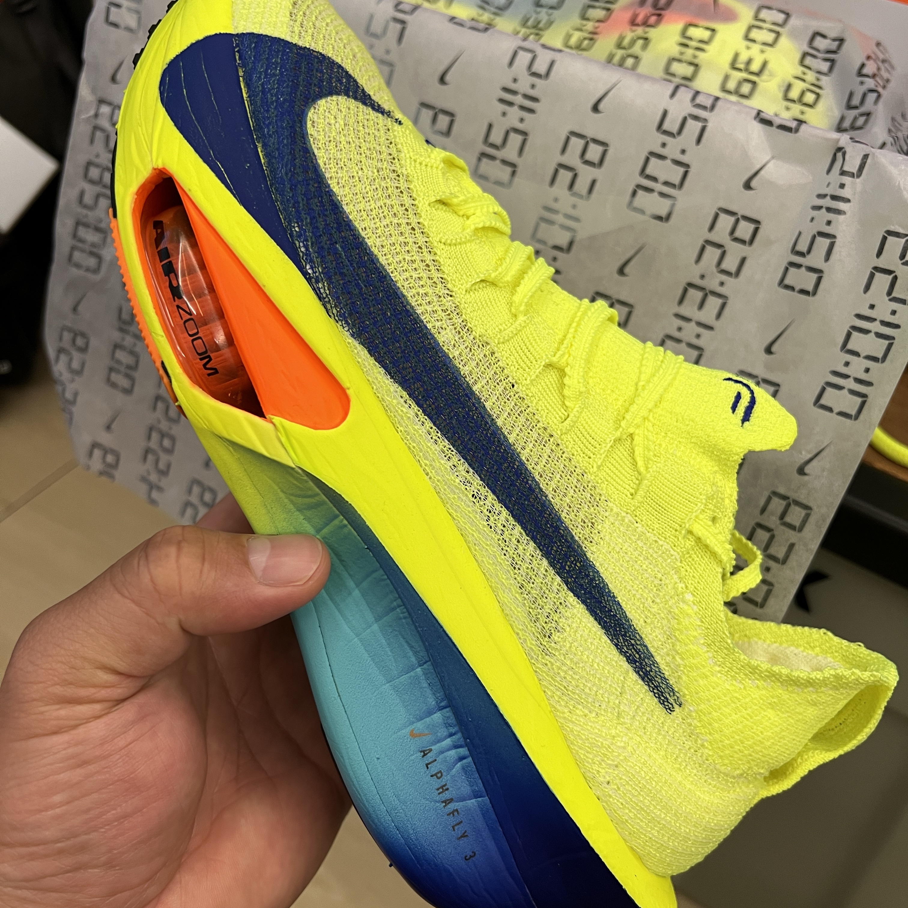 Nike Air Zoom Alphafly Next% 3 Volt 착용 스타일 - 1