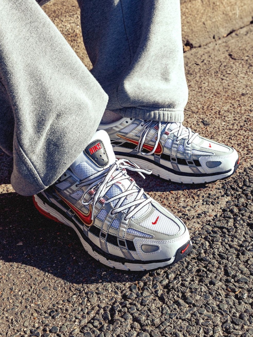 (W) Nike P-6000 Laser Blue, (W) Nike P-6000 Metallic Silver Red 착용 스타일 - 7