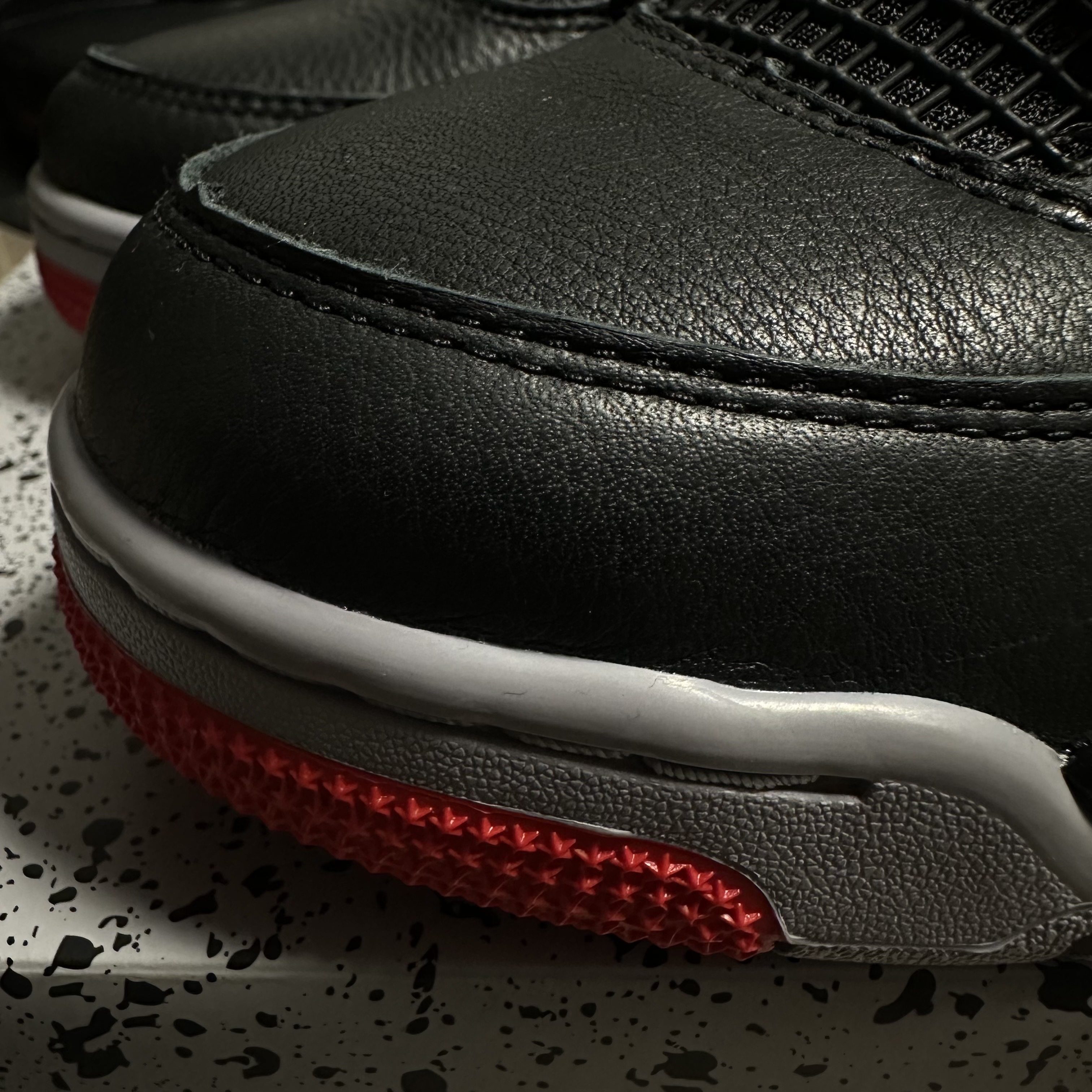 Jordan 4 Retro Bred Reimagined 착용 스타일 - 2