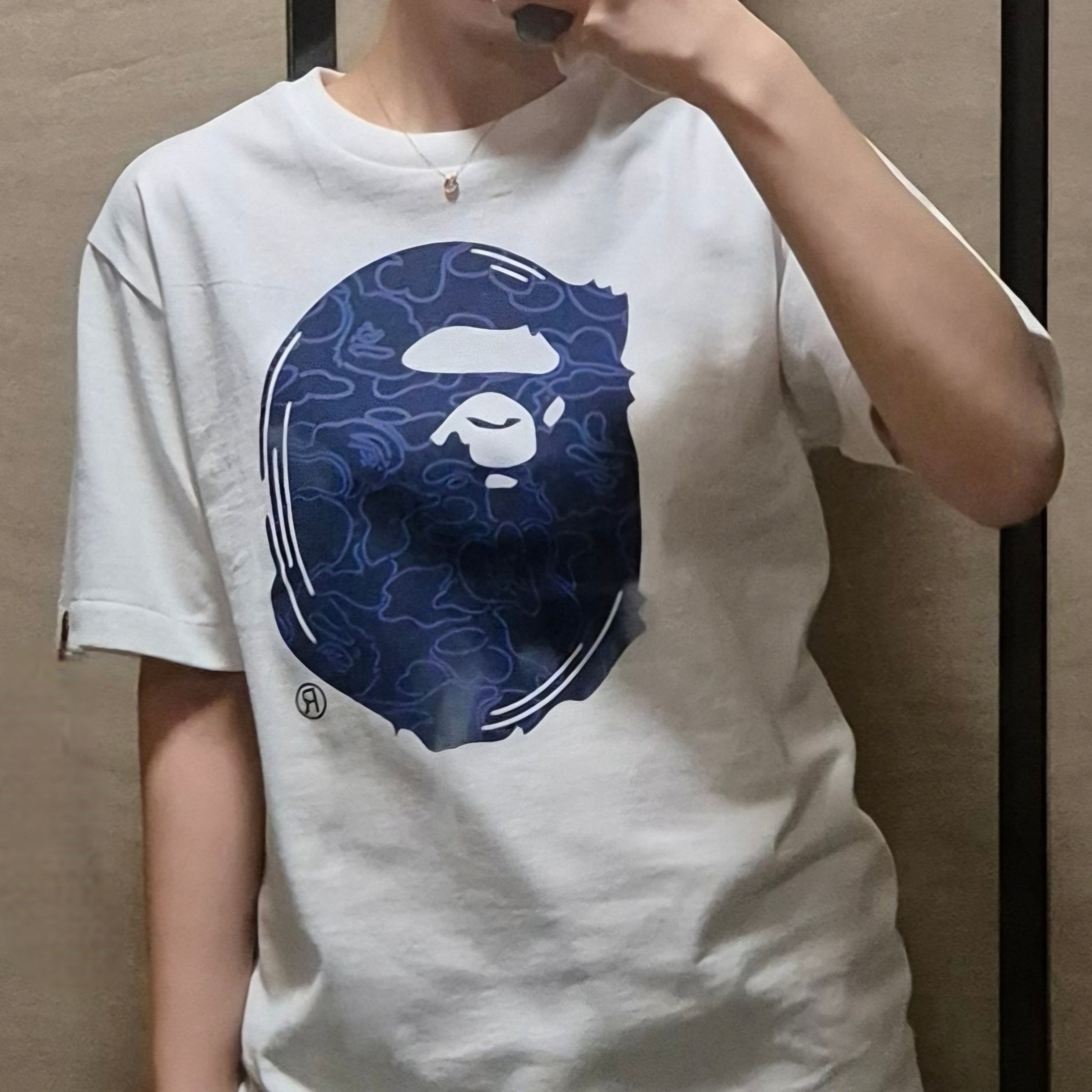 BAPE 30th Anniversary T-Shirt #1 White Navy 착용 스타일 - 2