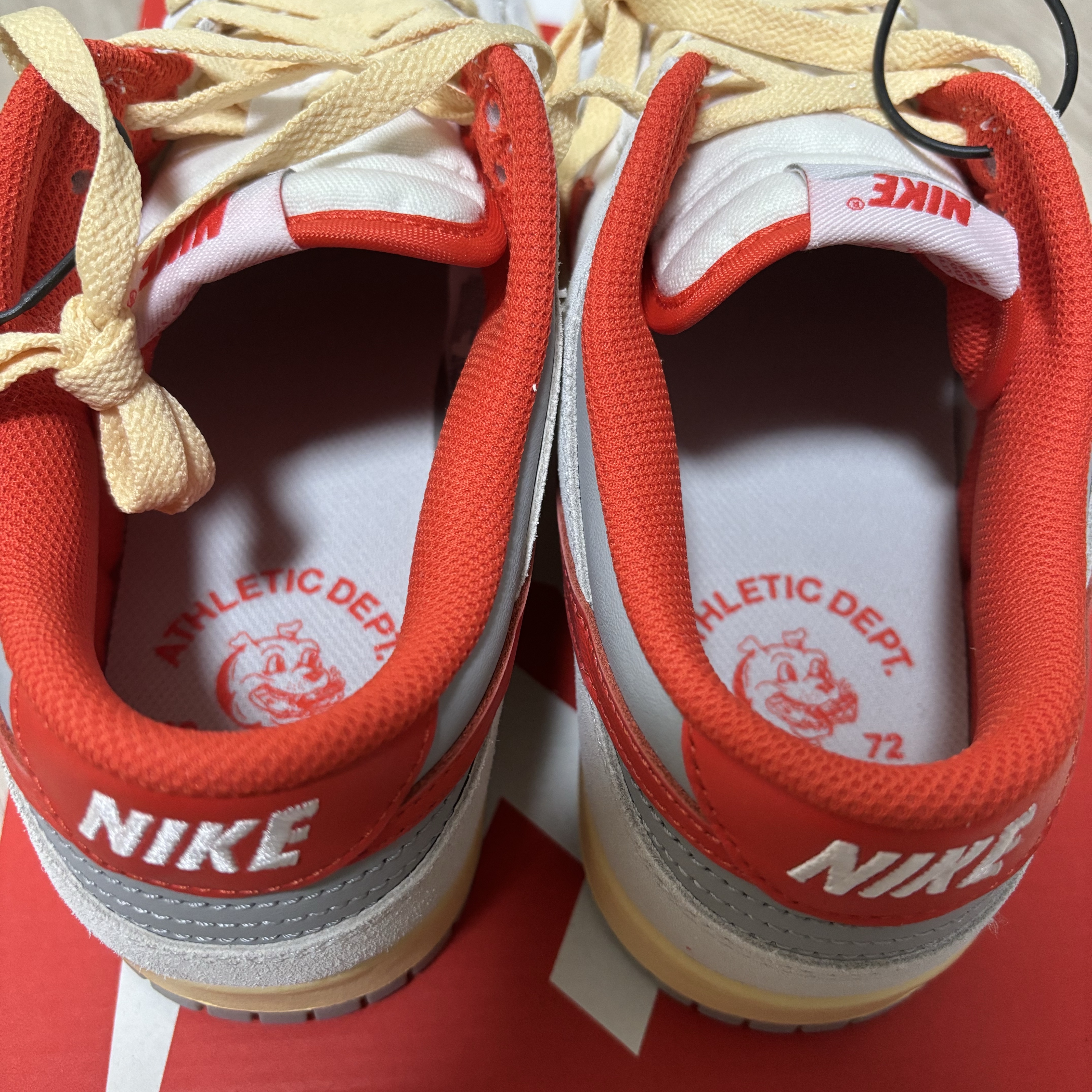 Nike Dunk Low Sail Picante Red 착용 스타일 - 3