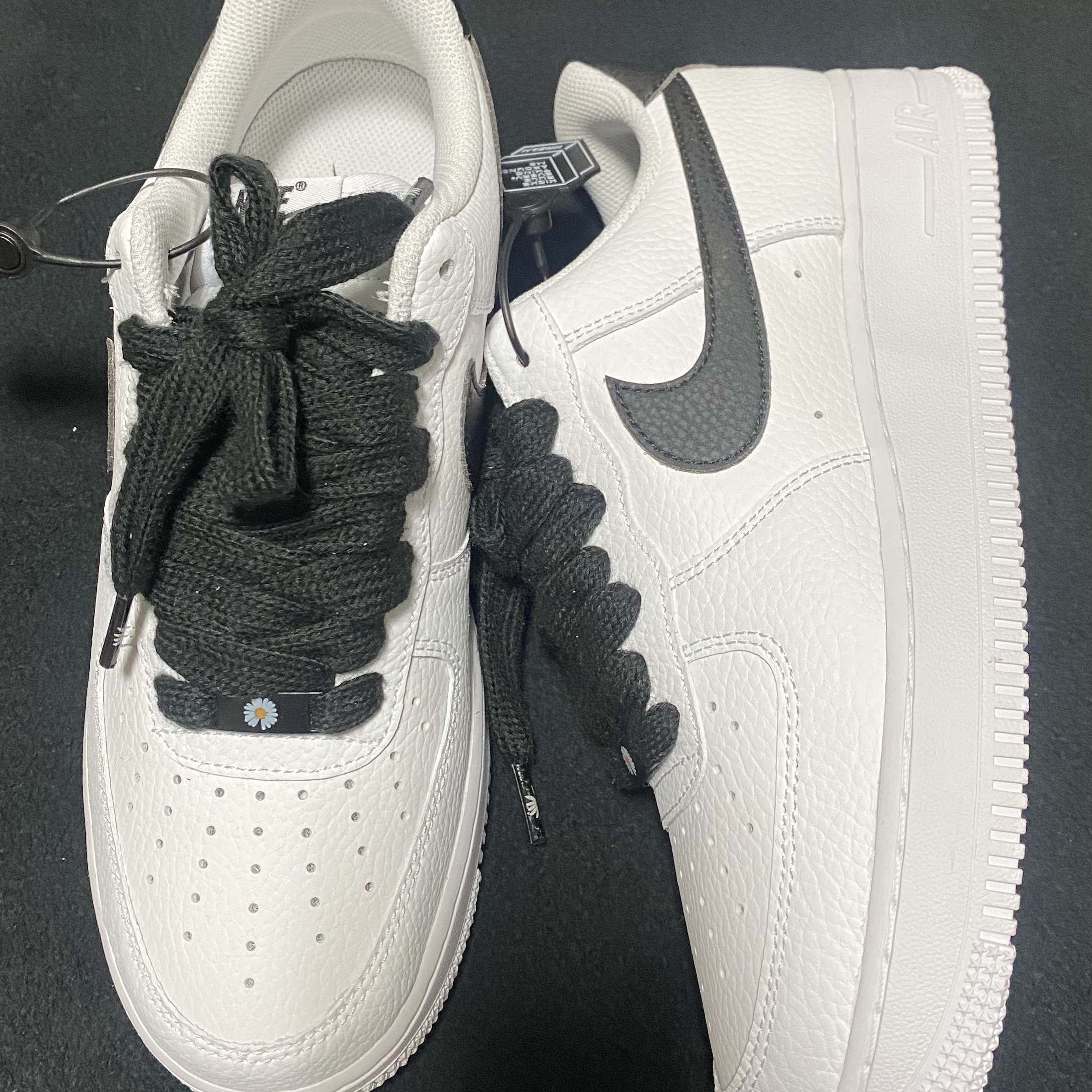 Nike Air Force 1 '07 White Black 착용 스타일 - 2