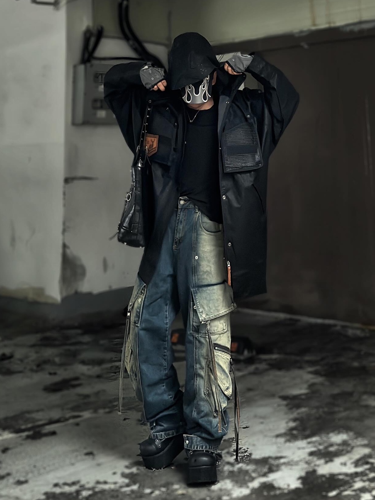 Yeezy Gap Engineered By Balenciaga Flame Cap Black 착용 스타일 - 7
