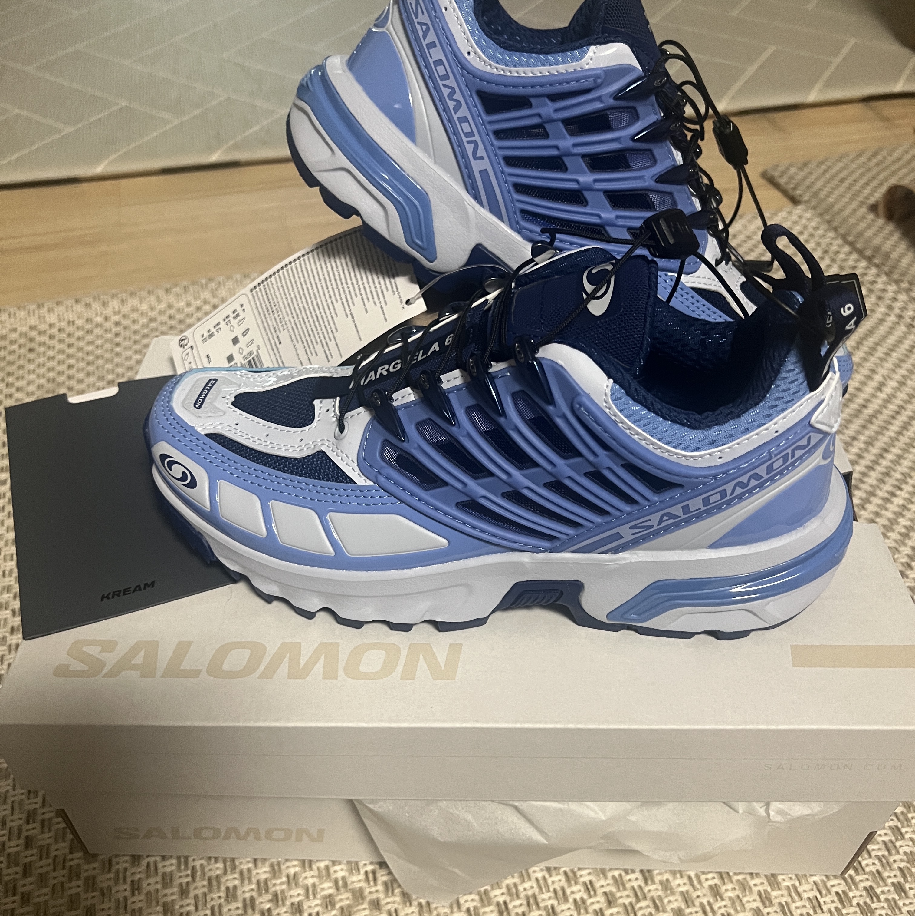 Salomon x MM6 Maison Margiela ACS Pro Light Blue 착용 스타일