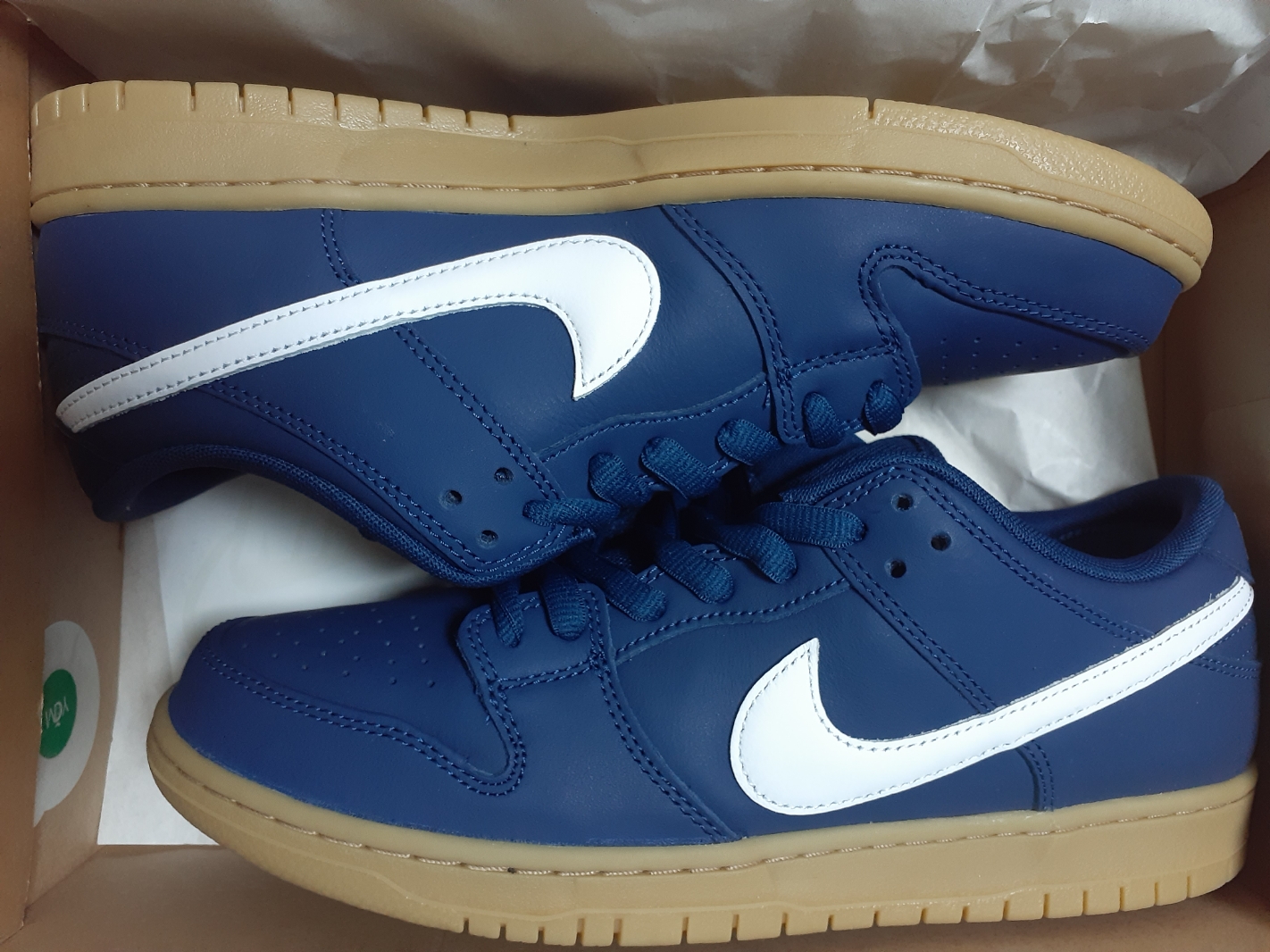 Nike SB Dunk Low Pro Navy Gum 착용 스타일