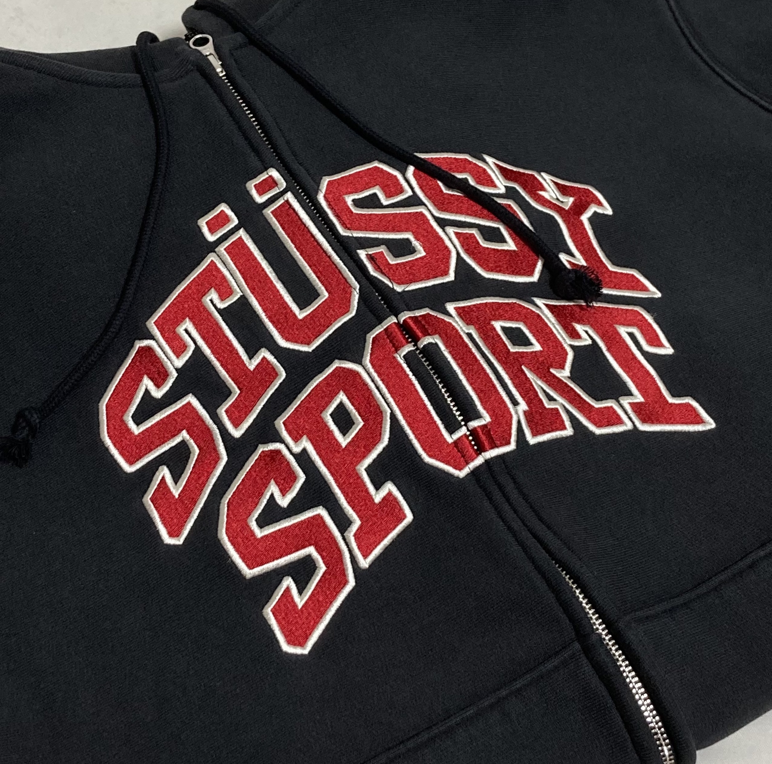Stussy Sport Zip Hoodie Washed Black 착용 스타일 - 2