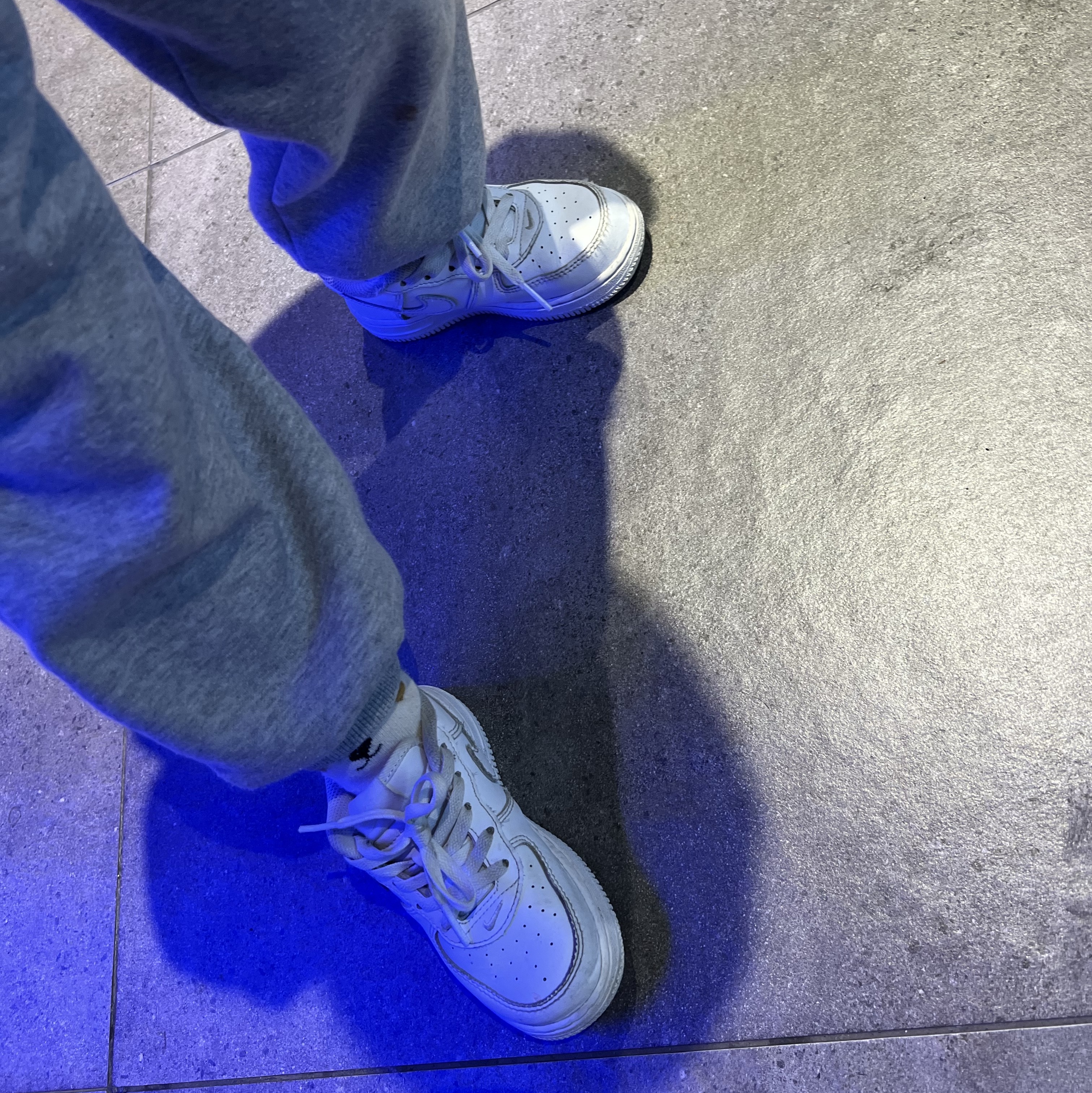 (GS) Nike Air Force 1 LE White 착용 스타일