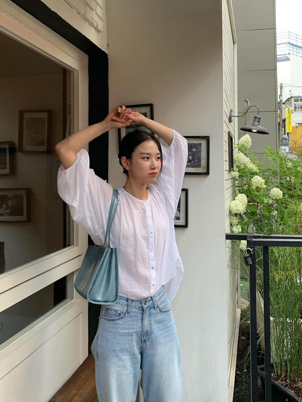 (W) COS Adjustable Tunic Style Top White, (W) Miu Miu Crepe De Chine Blouse Albino White 착용 스타일 - 4