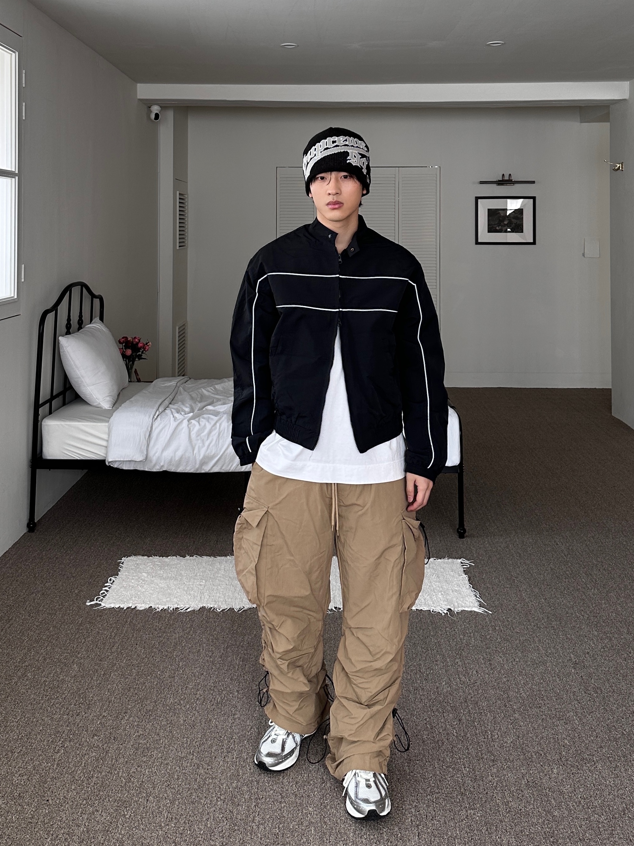 Supreme New Era Script Beanie Black - 22FW 착용 스타일 - 5