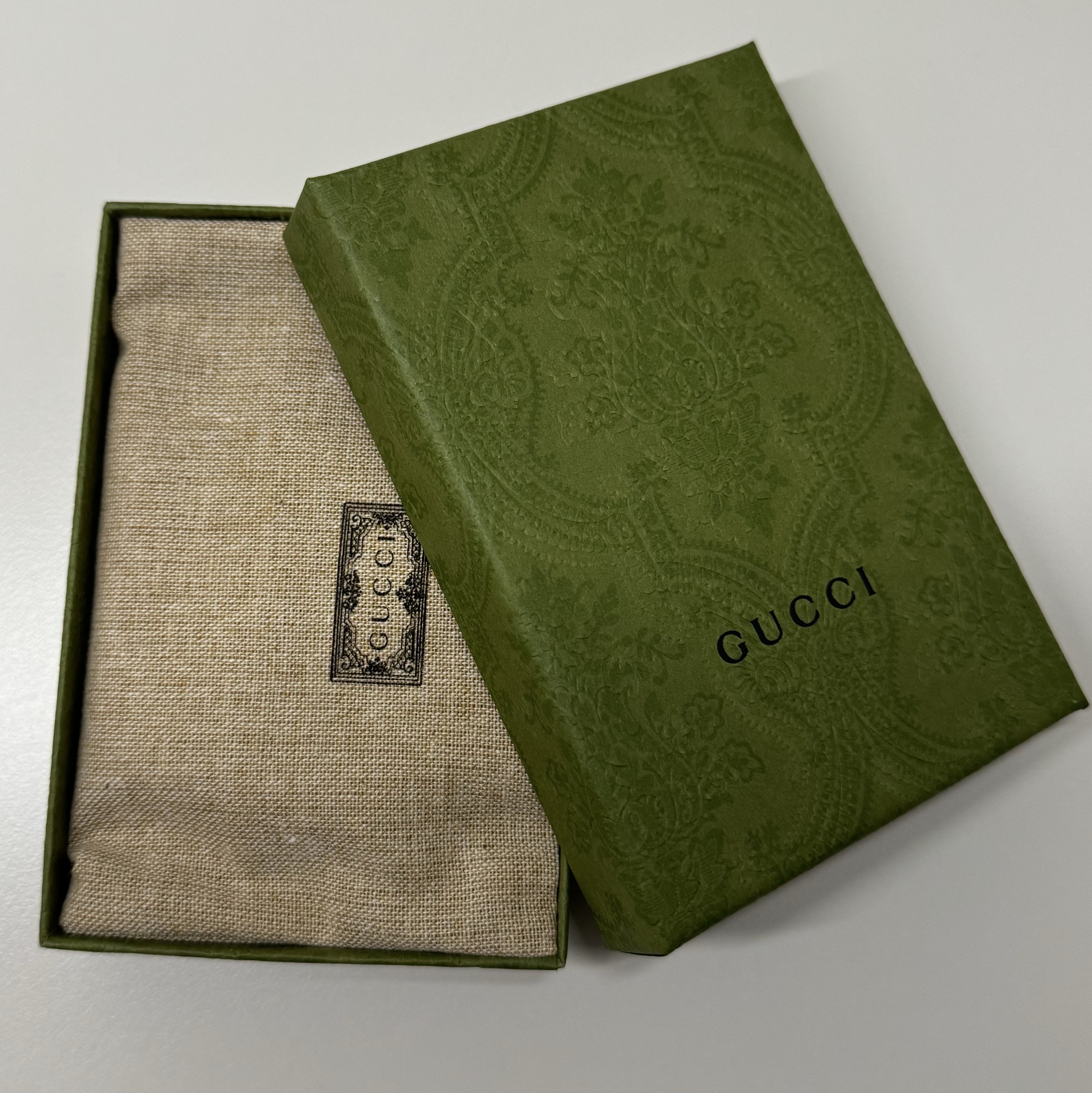 Gucci Ophidia GG Card Case Beige Ebony 착용 스타일 - 2