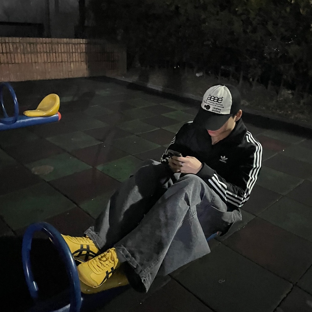 Onitsuka Tiger Mexico 66 Yellow Black 착용 스타일