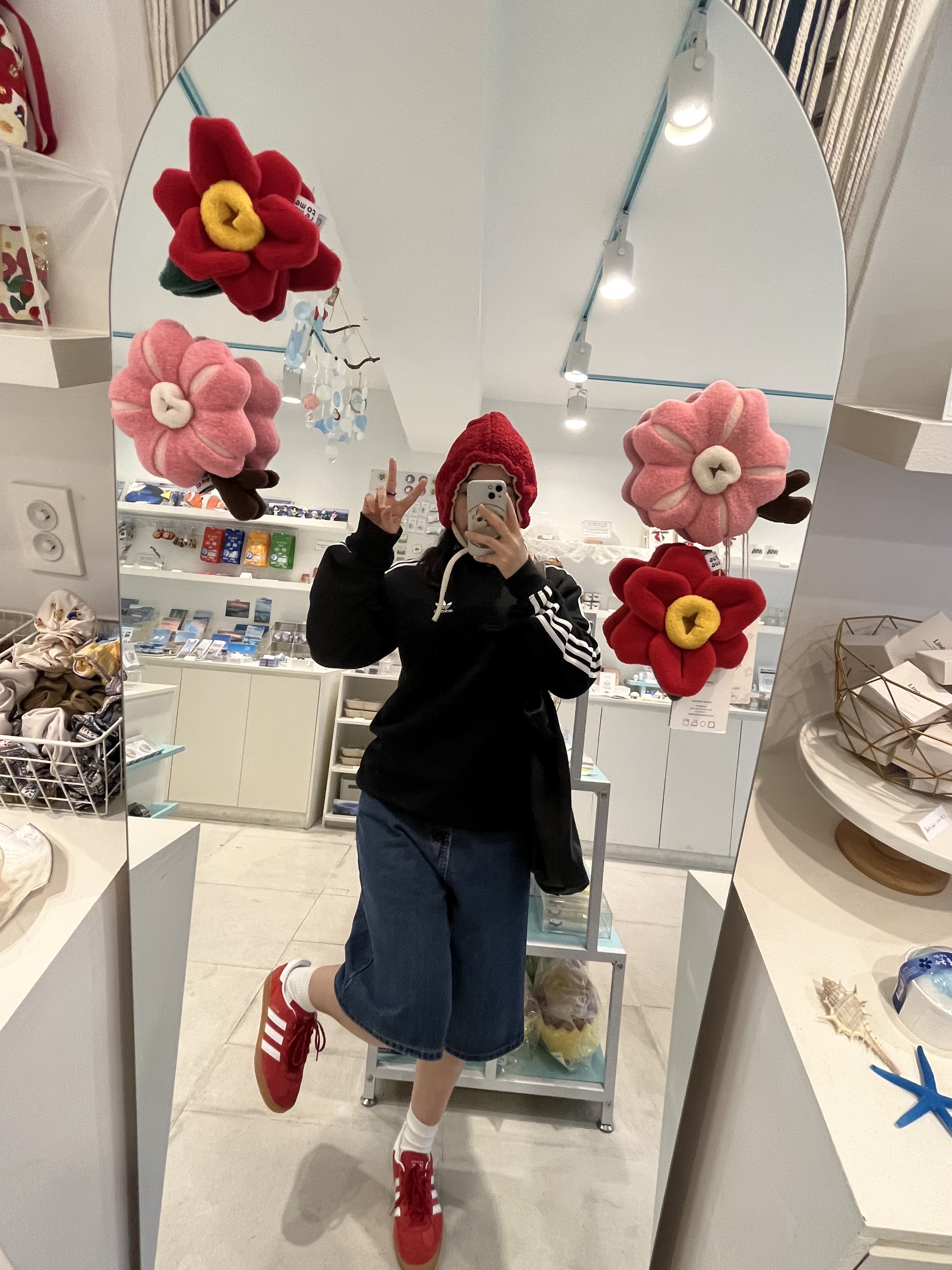 Adidas Gazelle Indoor Scarlet 착용 스타일 - 1